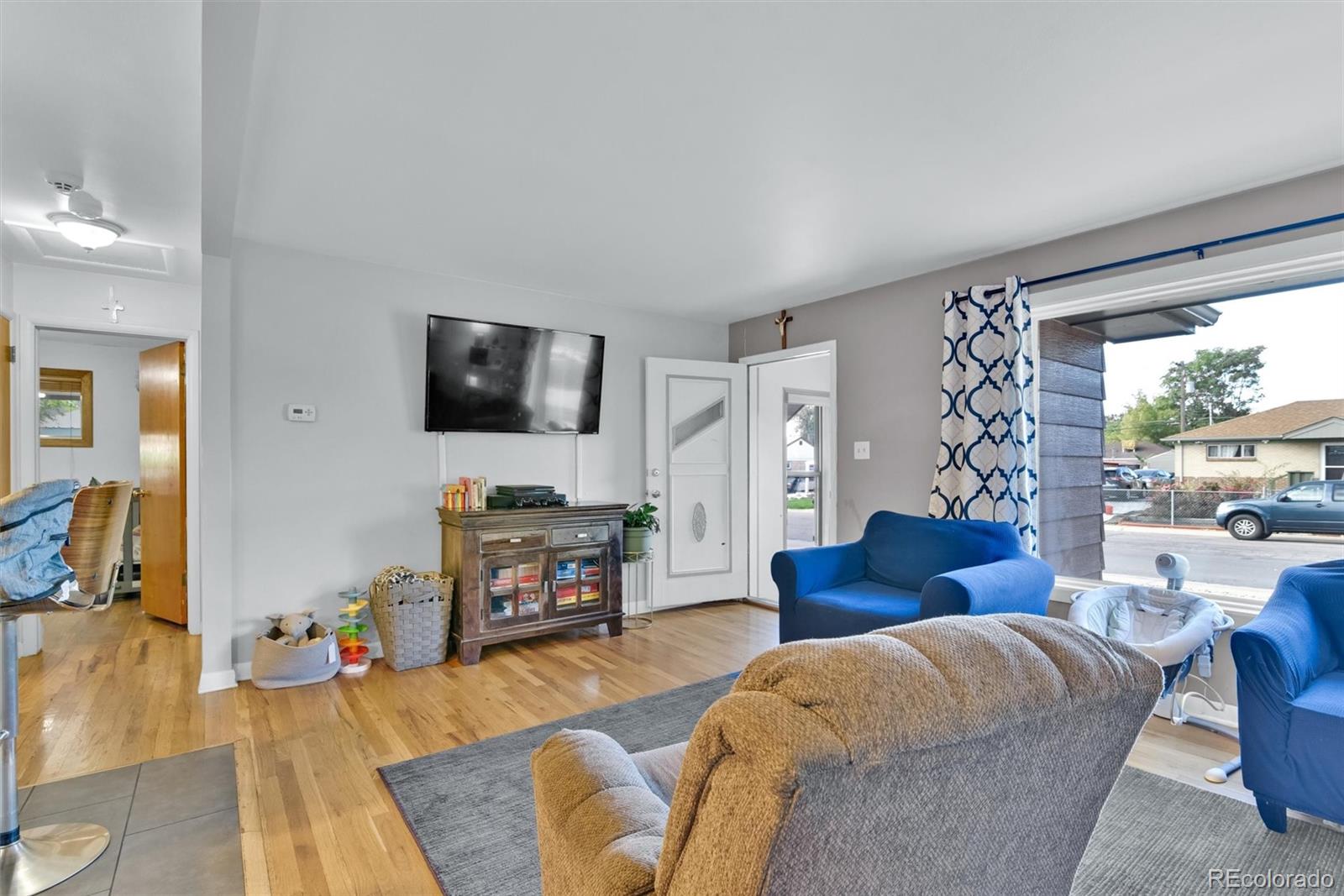 MLS Image #5 for 7050  alan drive,denver, Colorado