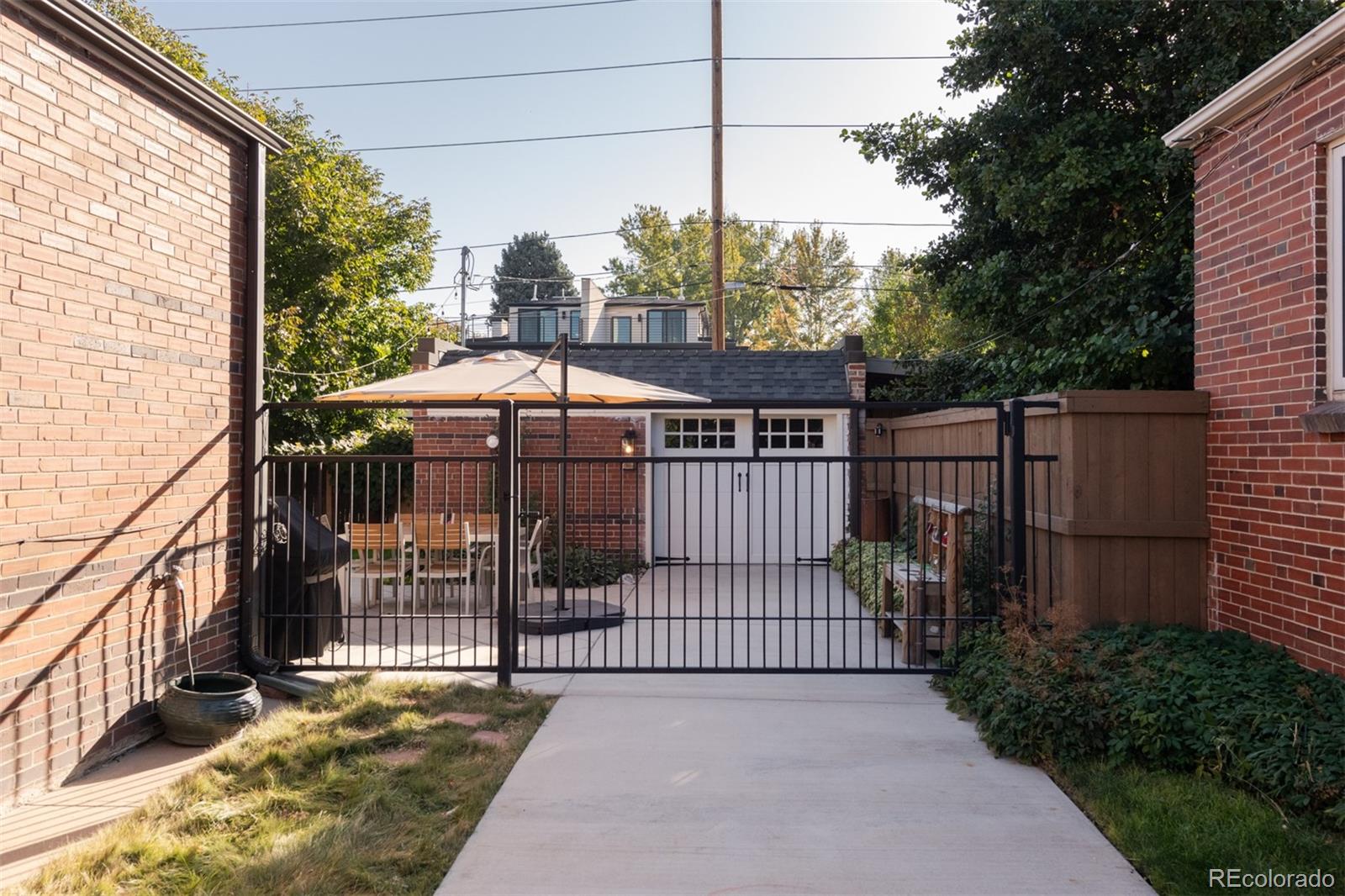 MLS Image #41 for 1454  birch street,denver, Colorado