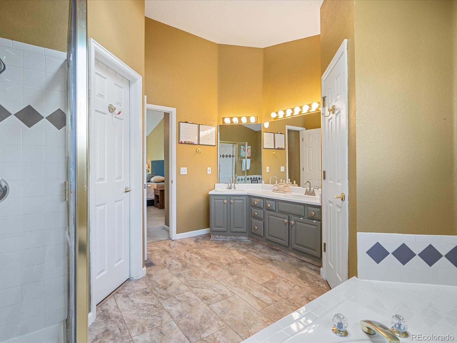 MLS Image #14 for 4825 s ammons street,littleton, Colorado