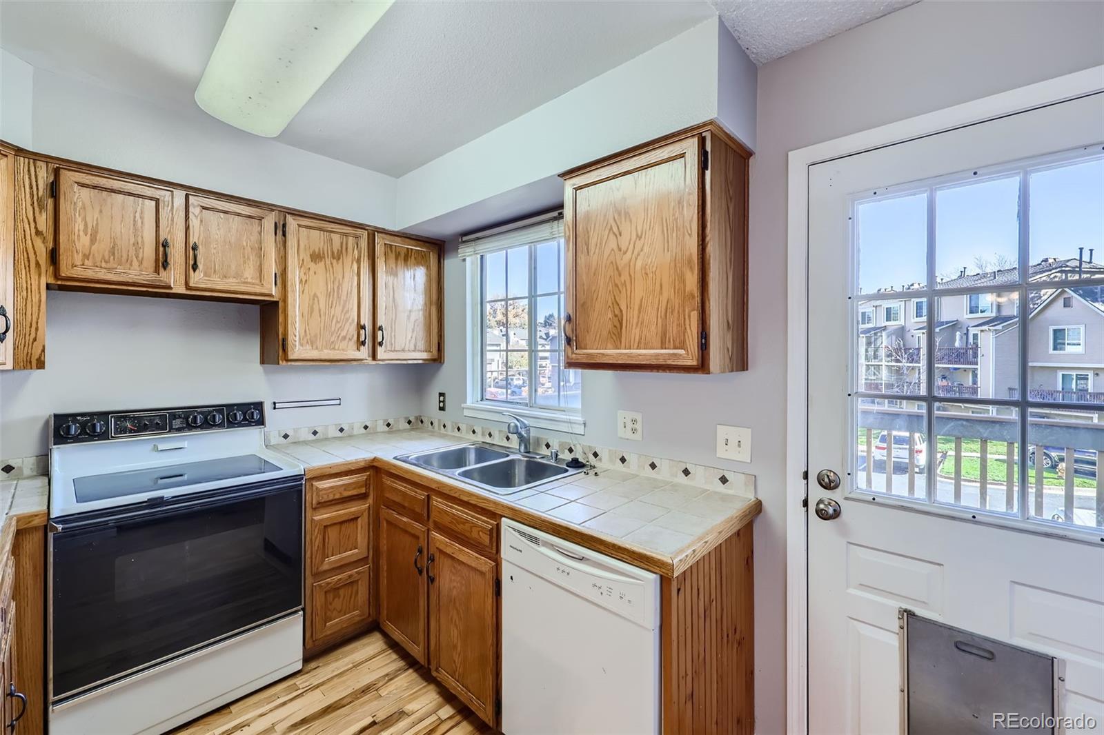 MLS Image #10 for 1811 s quebec way,denver, Colorado