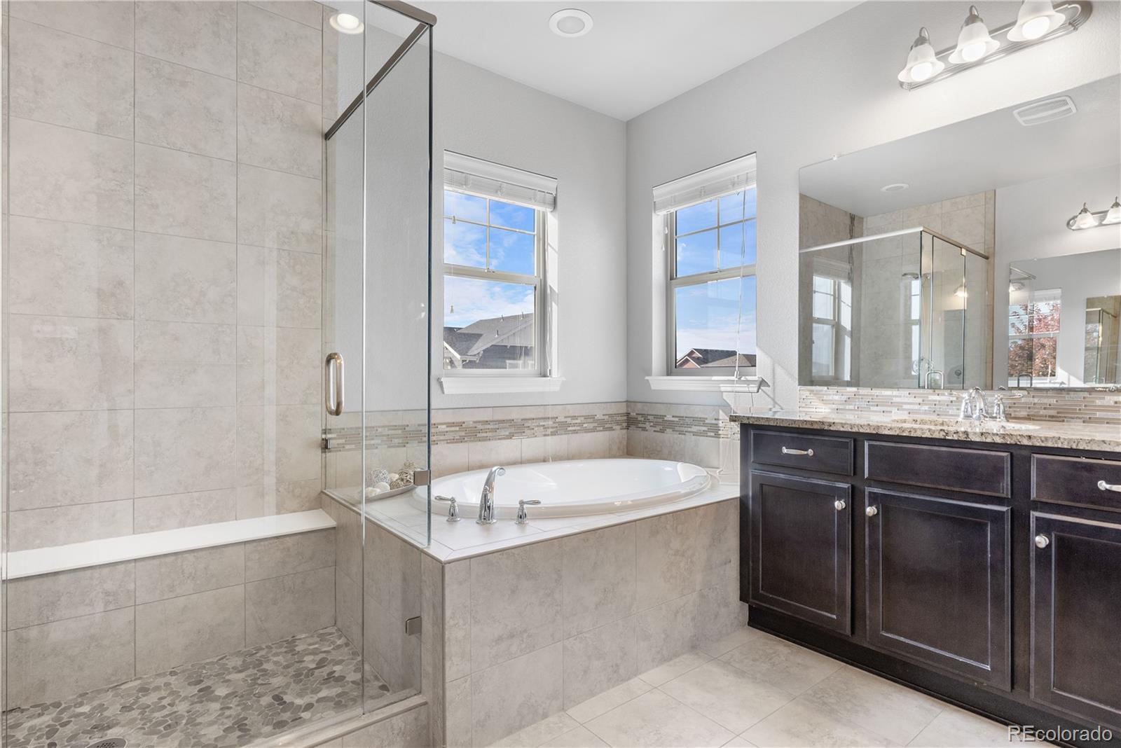 MLS Image #28 for 8595 e 49th place,denver, Colorado