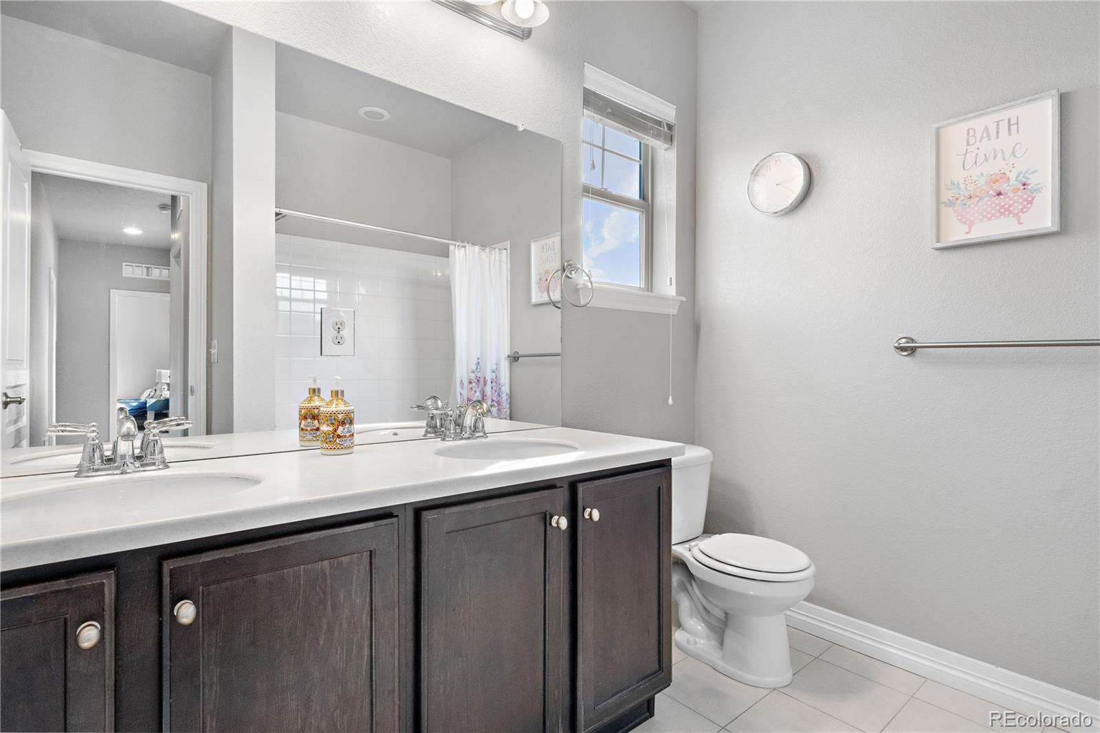 MLS Image #37 for 8595 e 49th place,denver, Colorado