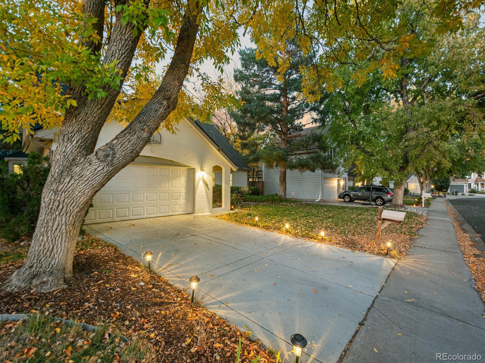 MLS Image #2 for 12709 e vassar drive,aurora, Colorado