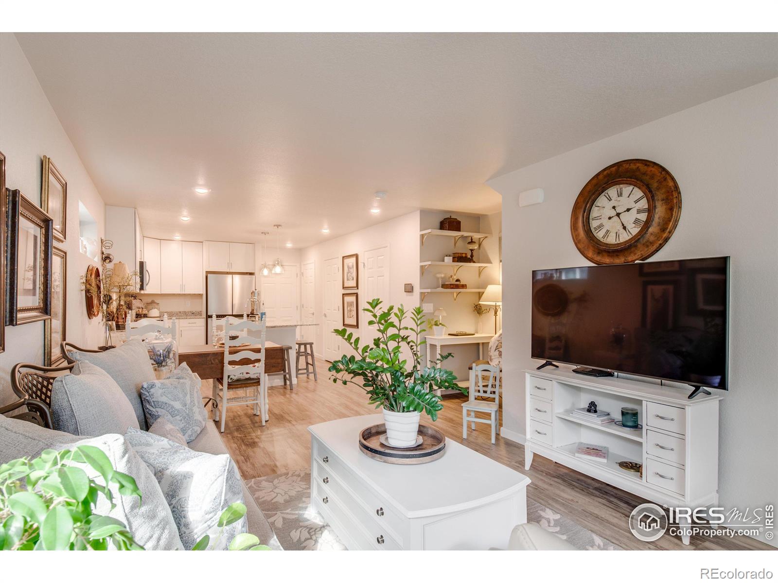 MLS Image #5 for 1135  hummingbird circle,longmont, Colorado