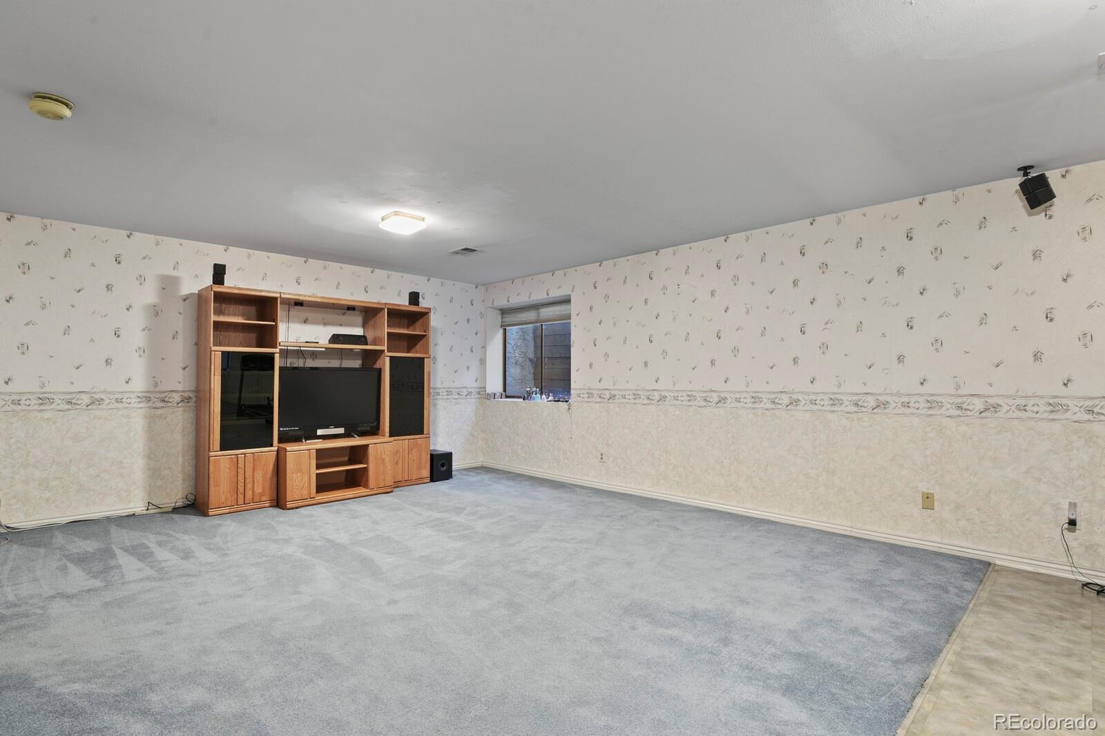 MLS Image #23 for 1678 s rosemary street,denver, Colorado