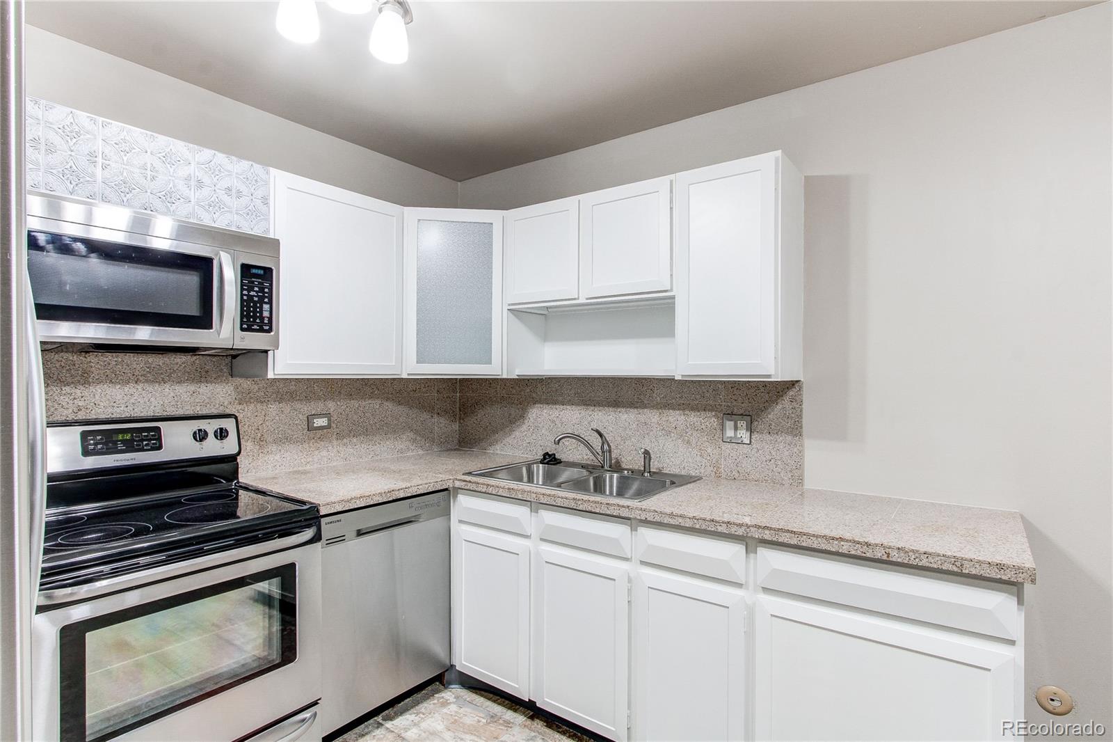 MLS Image #2 for 725 s alton  5d,denver, Colorado