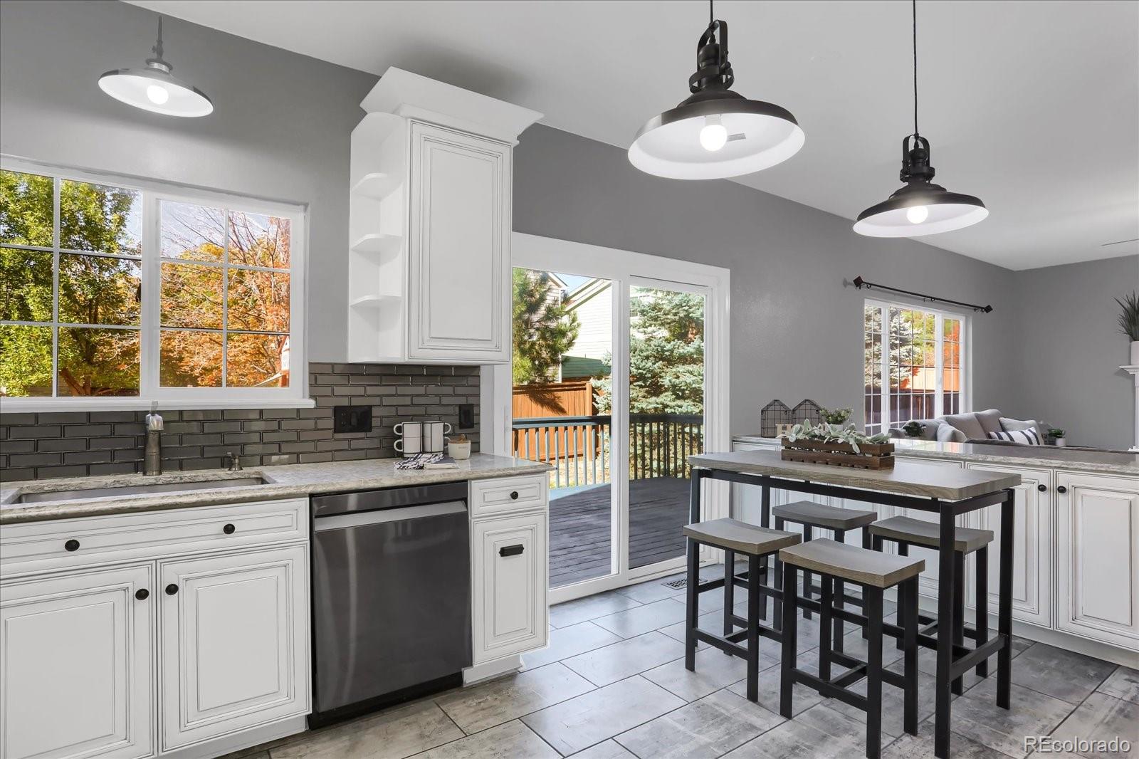 MLS Image #5 for 9885  thornbury way,highlands ranch, Colorado