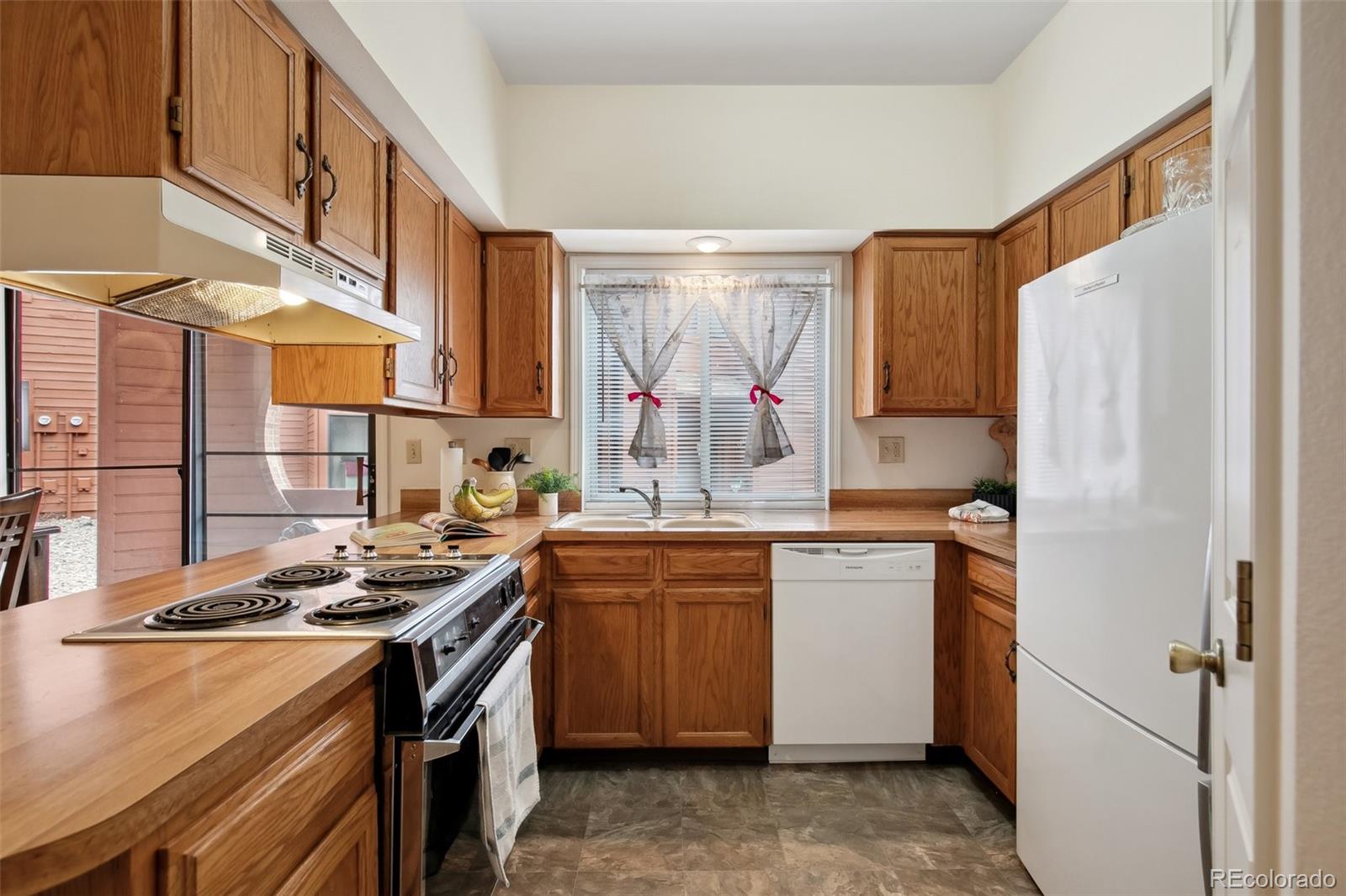 MLS Image #17 for 5028  sunsuite trail,colorado springs, Colorado