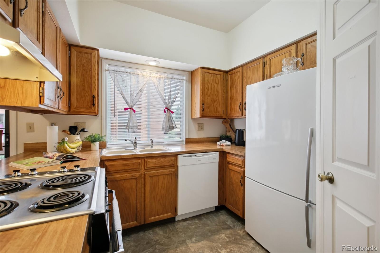 MLS Image #19 for 5028  sunsuite trail,colorado springs, Colorado