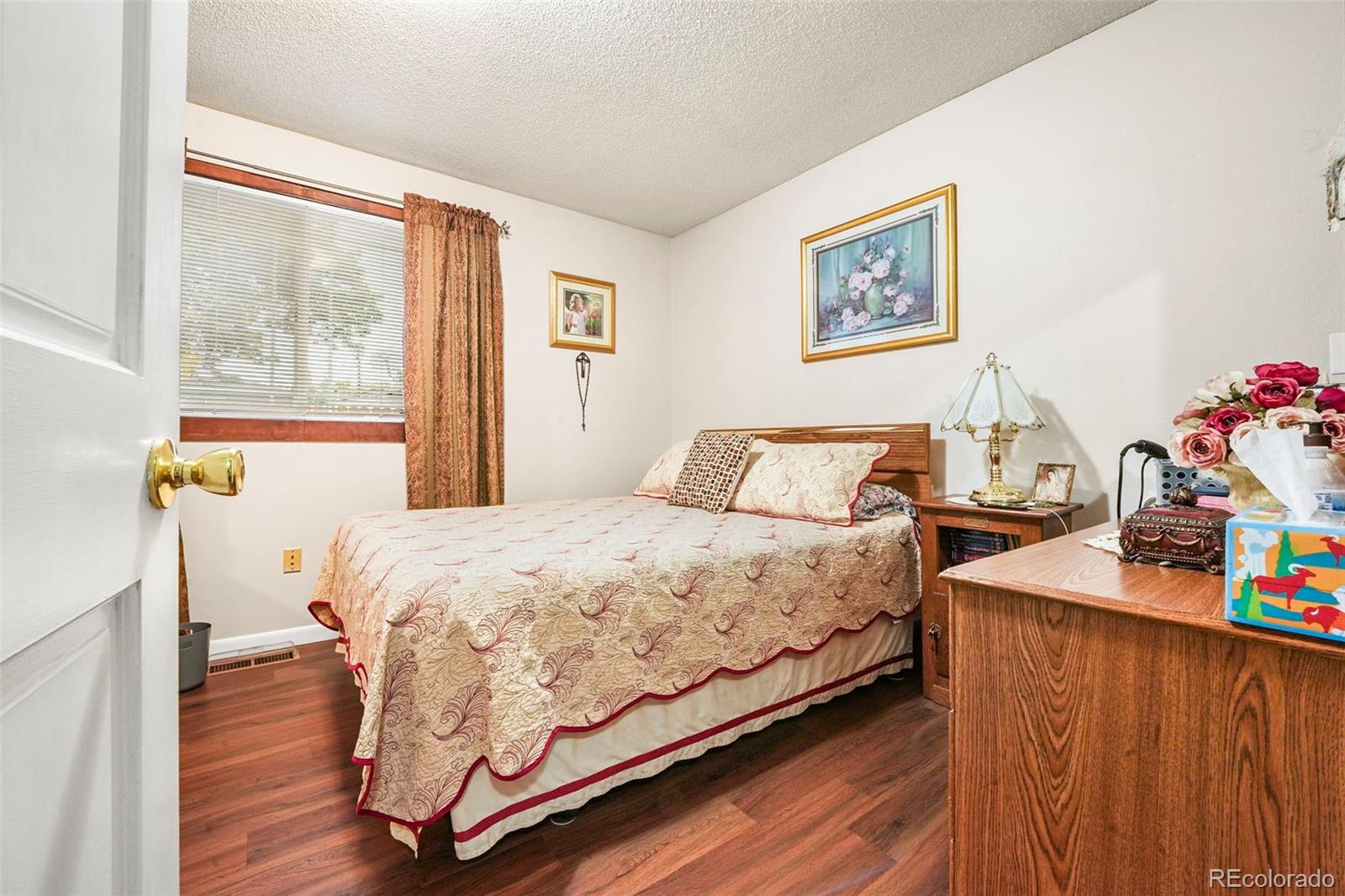 MLS Image #12 for 2215 s knox court,denver, Colorado