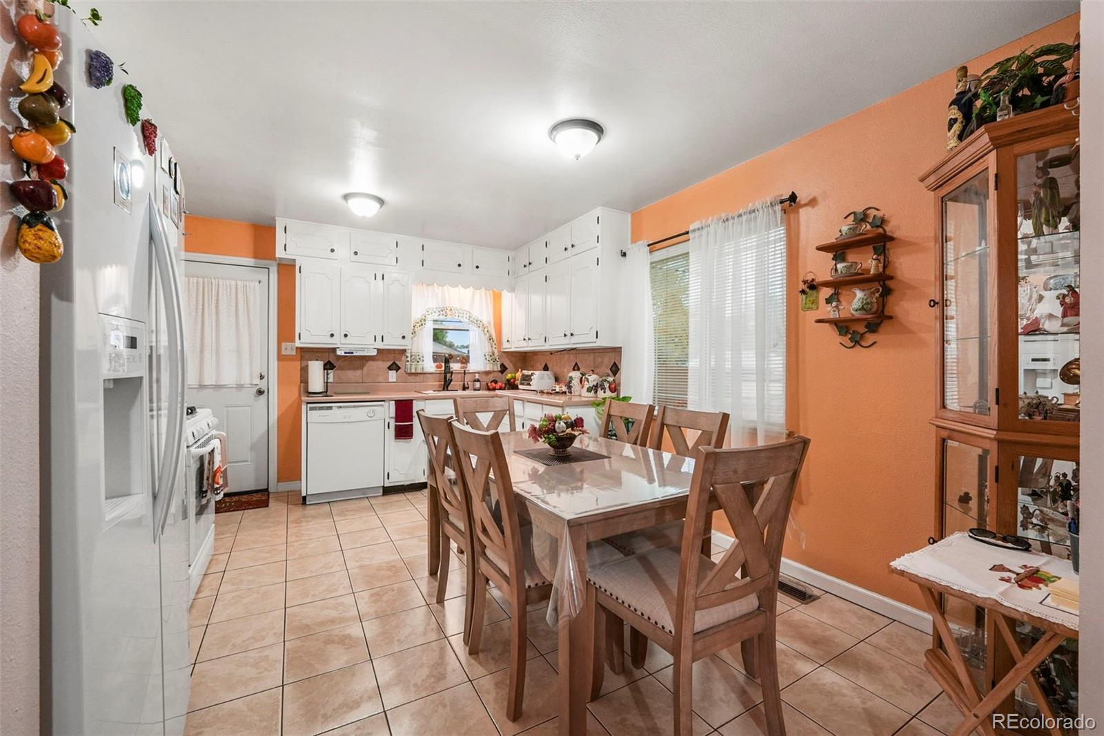 MLS Image #14 for 2215 s knox court,denver, Colorado