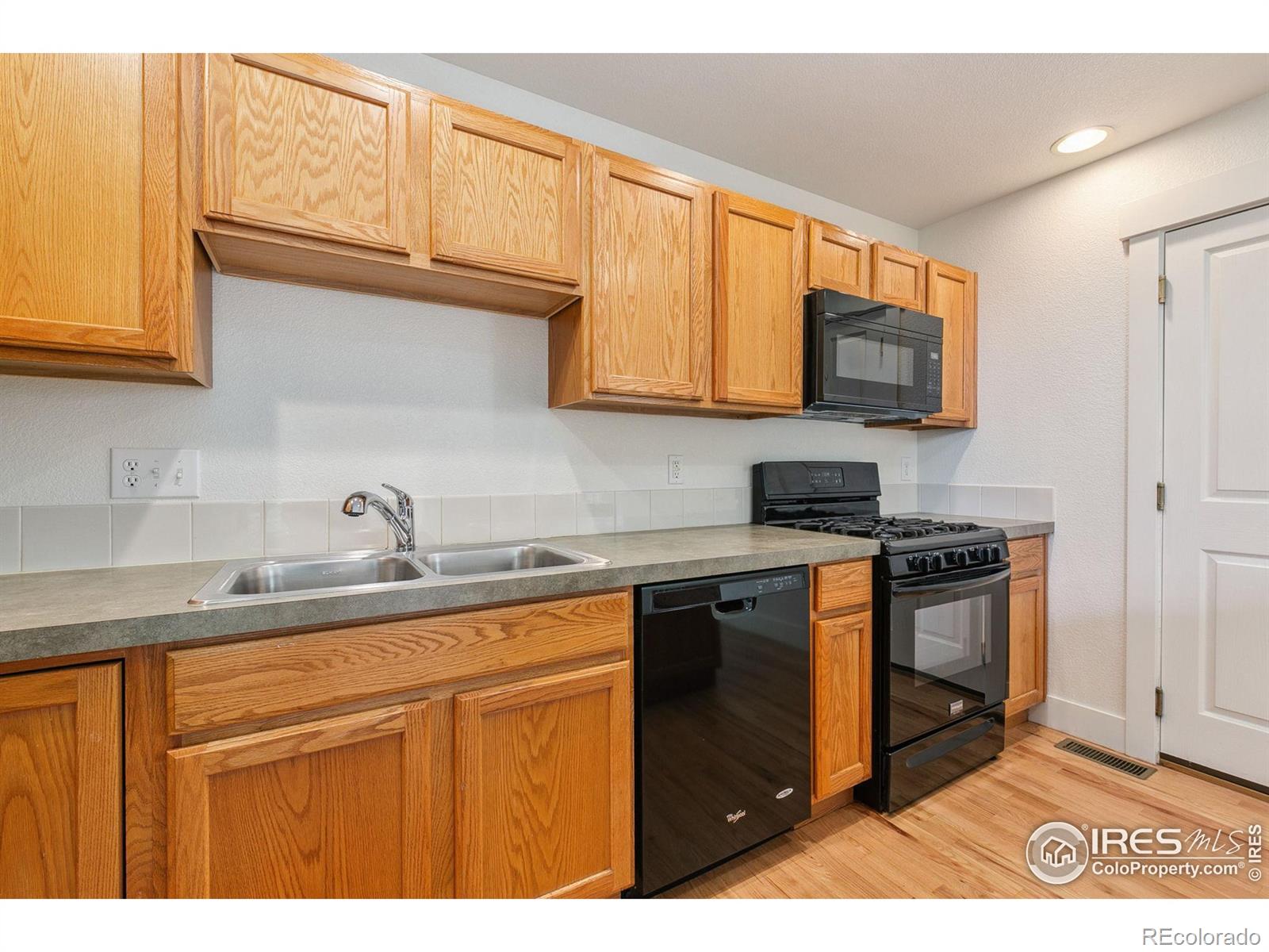 MLS Image #13 for 1948  windom place,loveland, Colorado