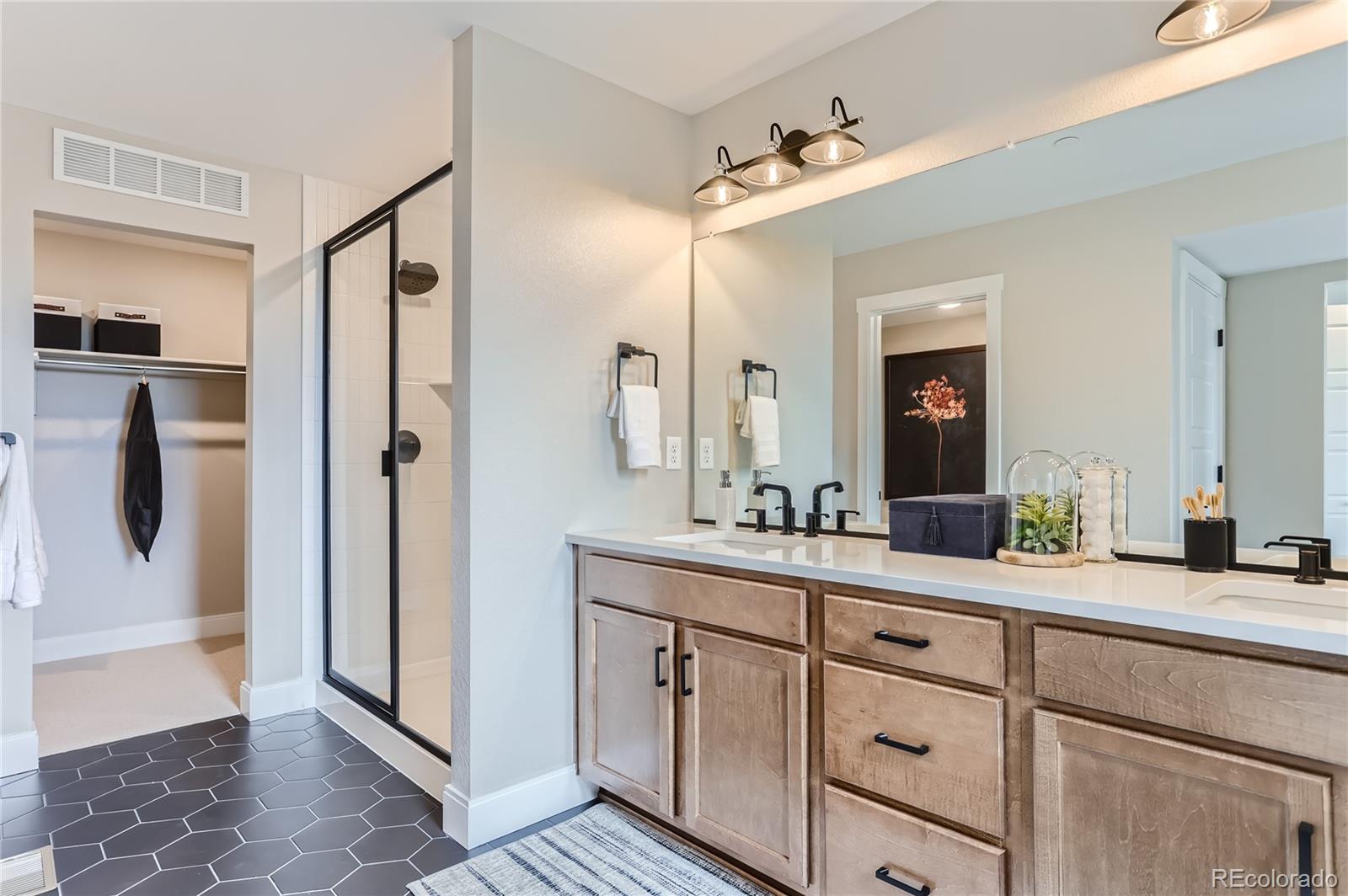 MLS Image #9 for 2555 w 69th place,denver, Colorado