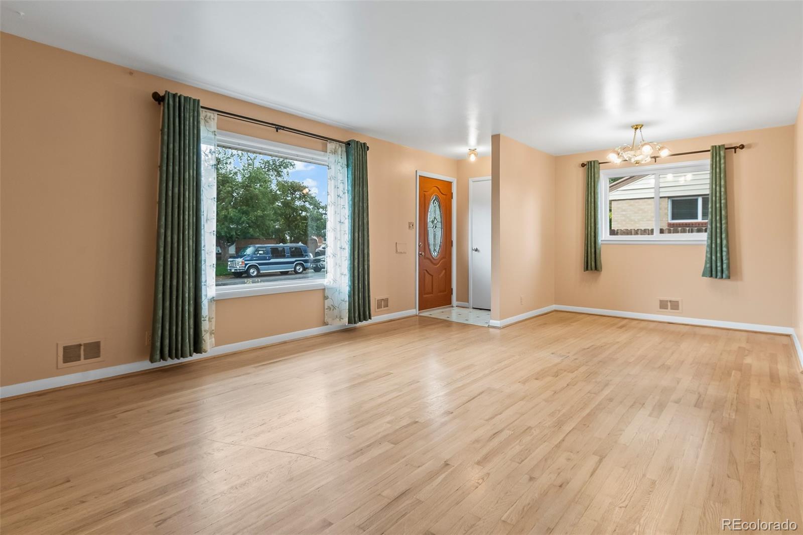 MLS Image #14 for 7291  avrum drive,denver, Colorado