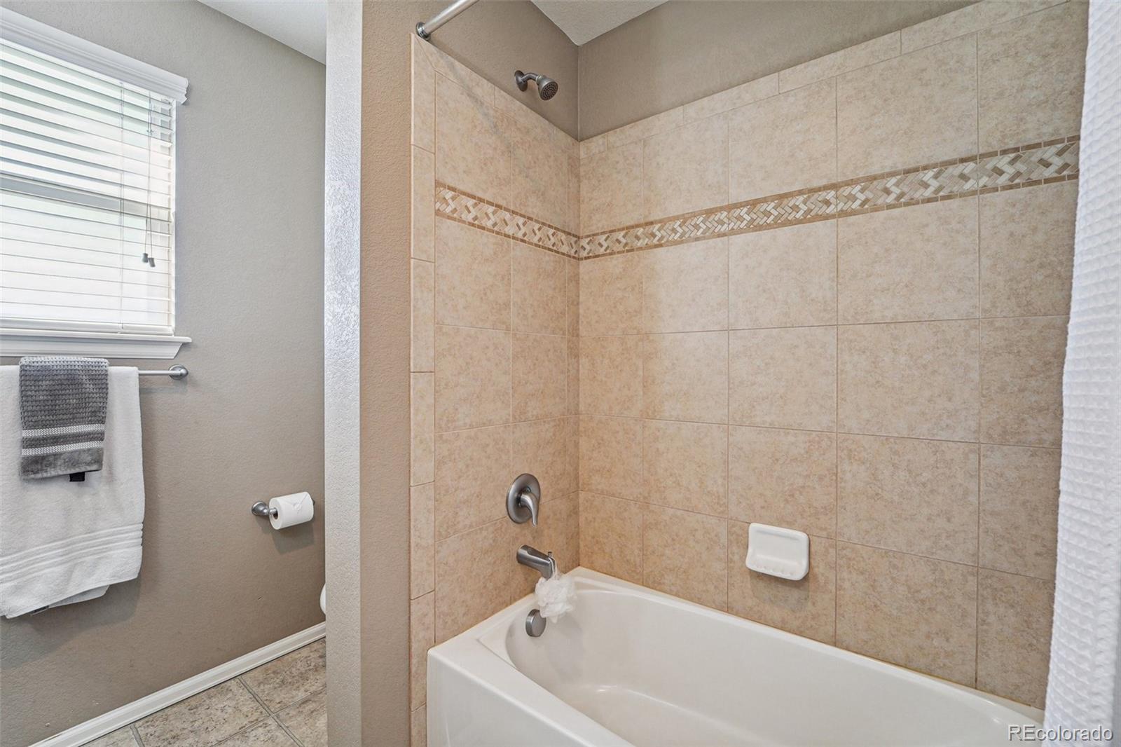 MLS Image #13 for 10287  olathe way,commerce city, Colorado