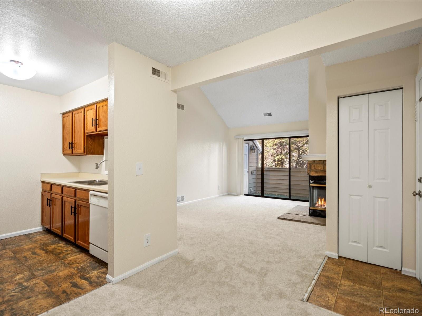 MLS Image #7 for 3600 s pierce street,denver, Colorado