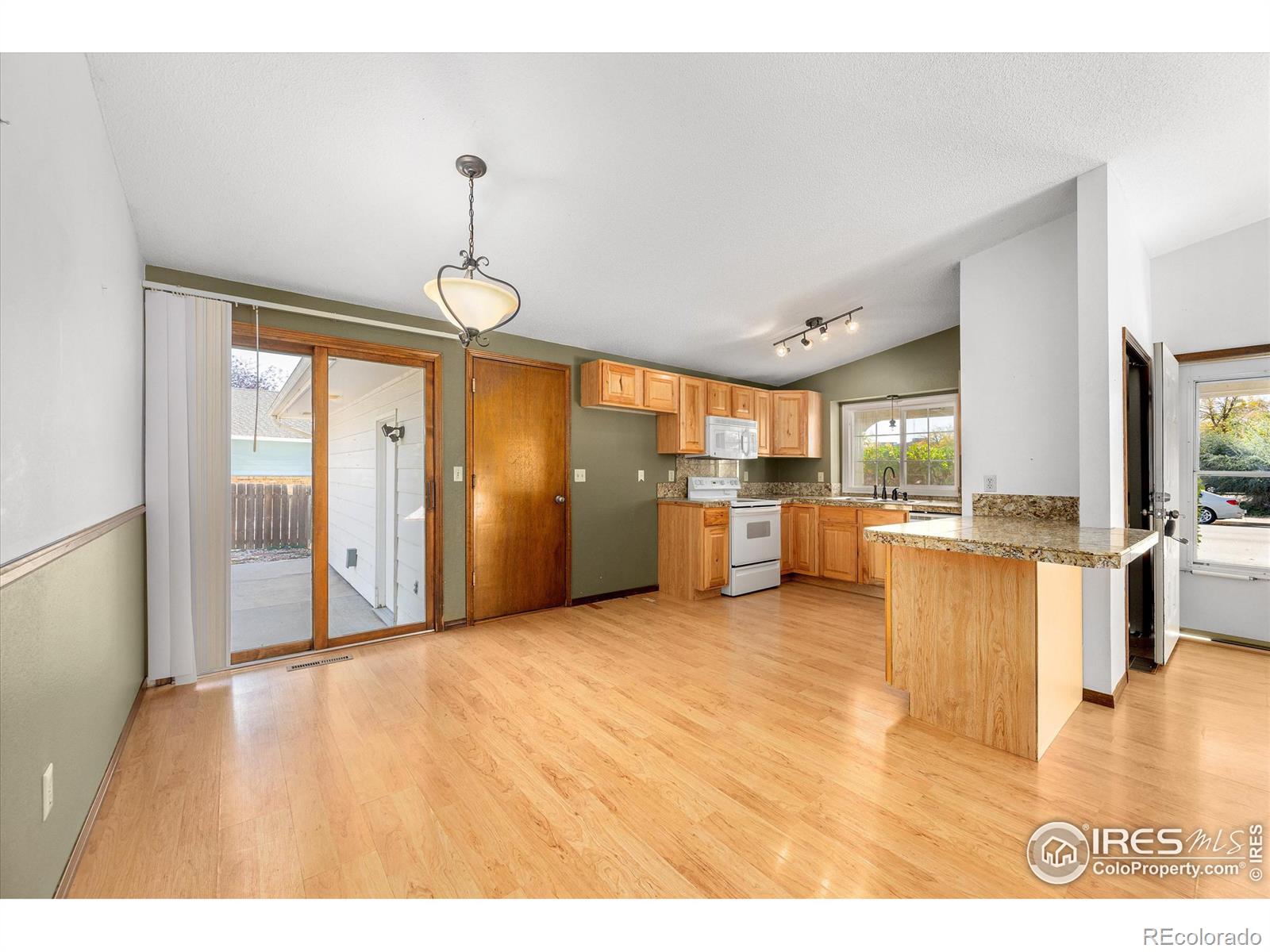 MLS Image #10 for 1645  hoffman drive,loveland, Colorado