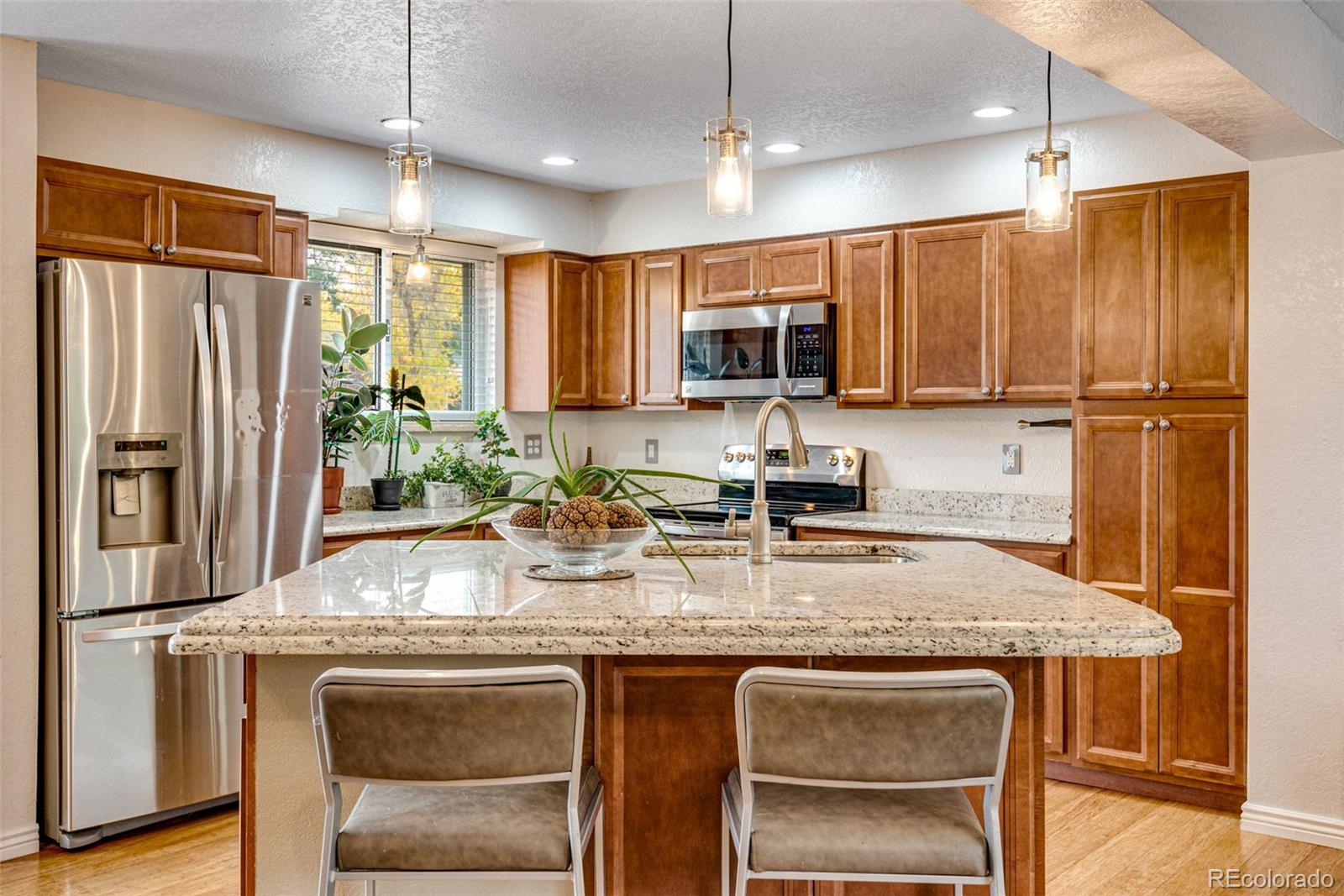 MLS Image #10 for 7130 s penrose court,littleton, Colorado