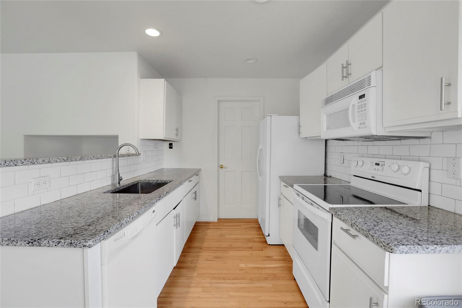 MLS Image #8 for 4211 w kenyon avenue,denver, Colorado