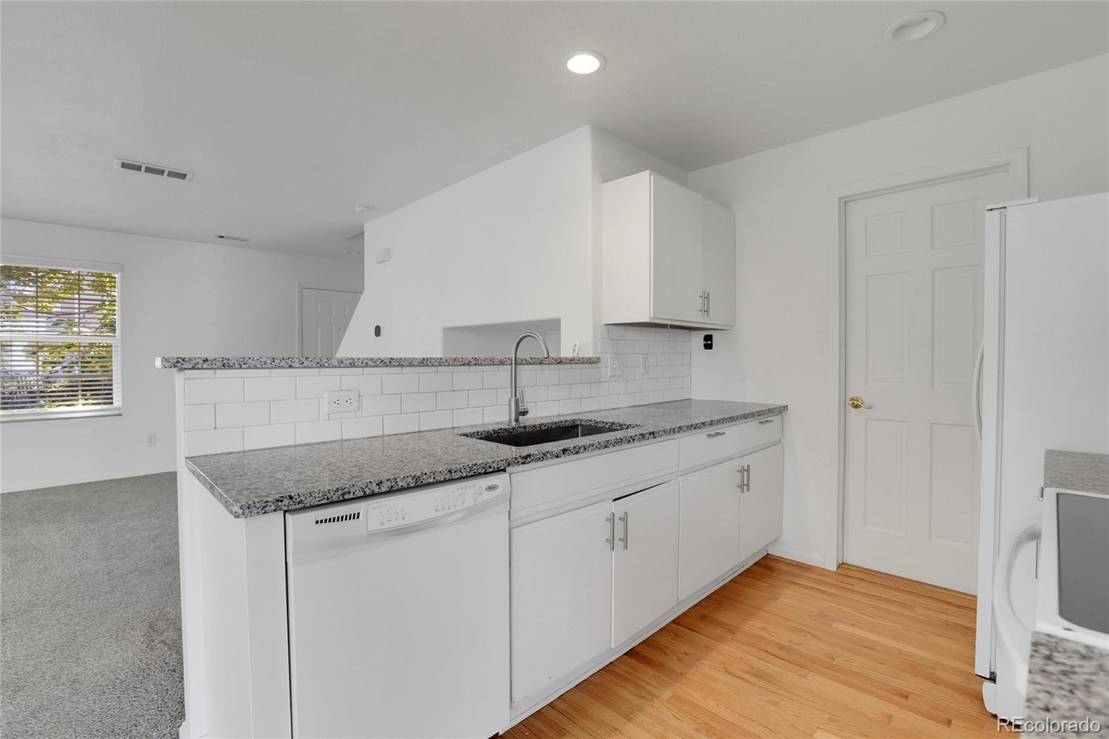 MLS Image #9 for 4211 w kenyon avenue,denver, Colorado