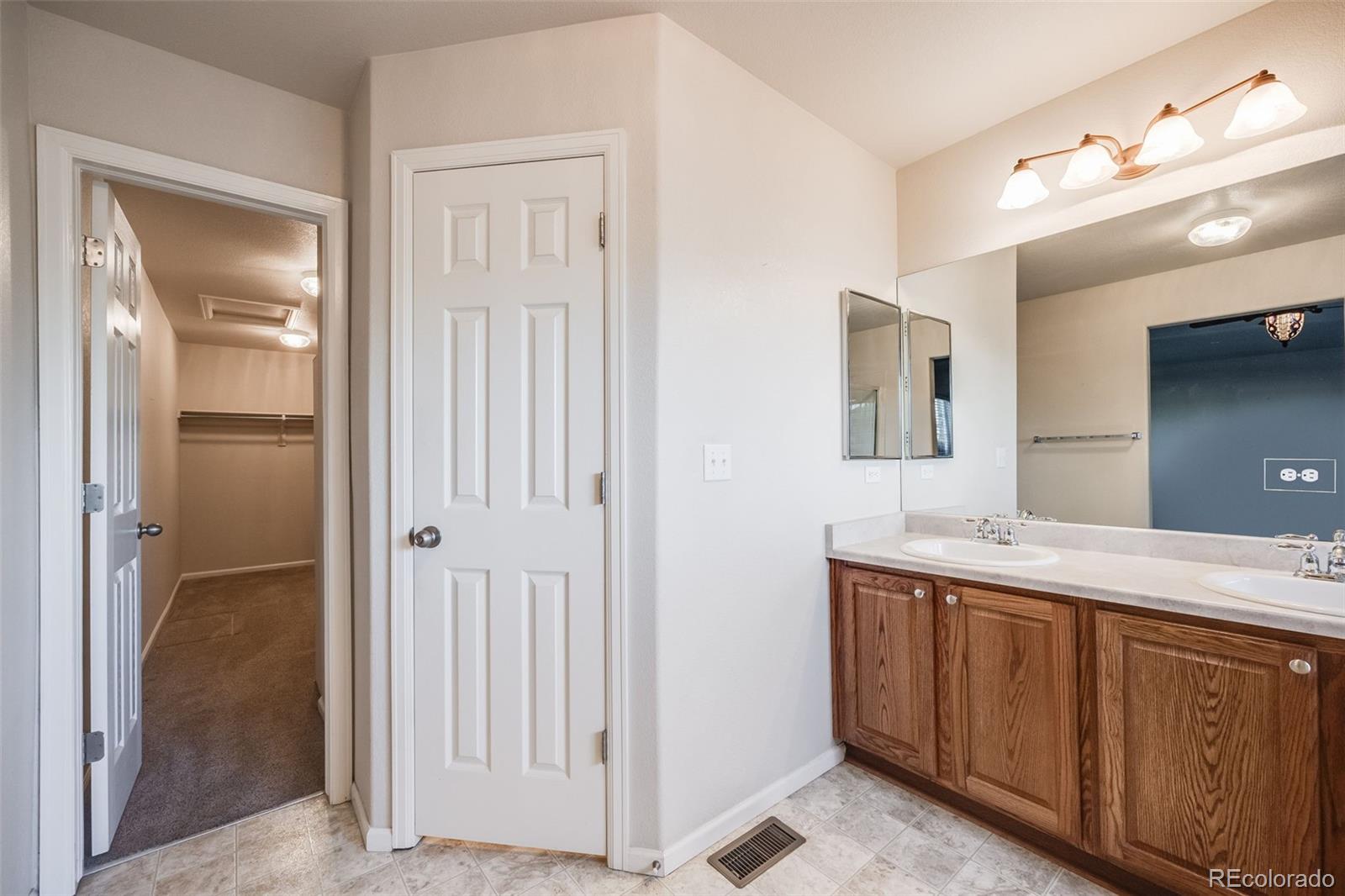 MLS Image #21 for 24558 e louisiana circle,aurora, Colorado