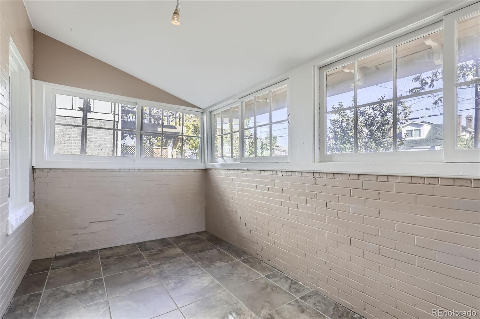 MLS Image #21 for 3322 n vine street,denver, Colorado