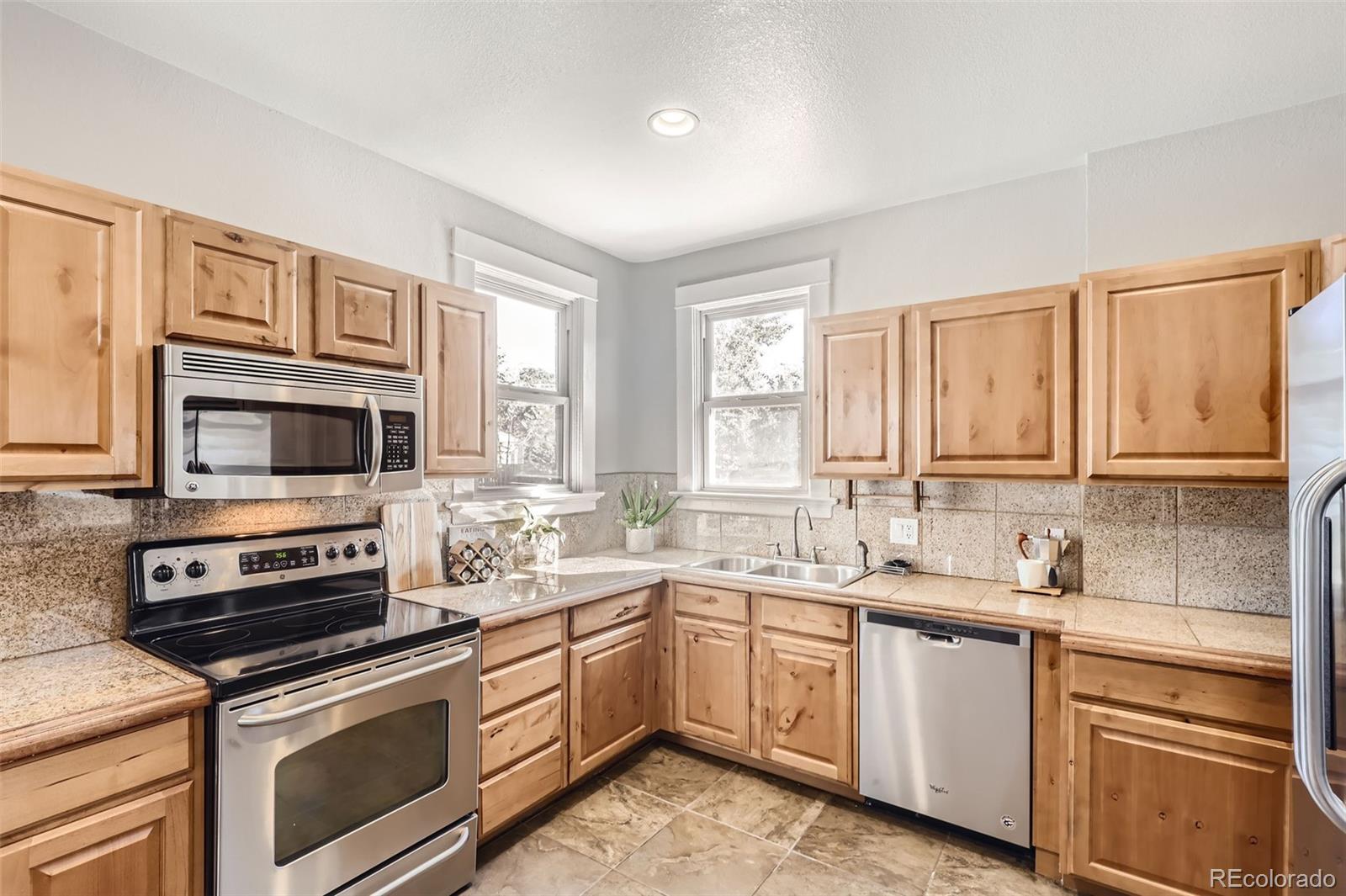 MLS Image #7 for 3322 n vine street,denver, Colorado