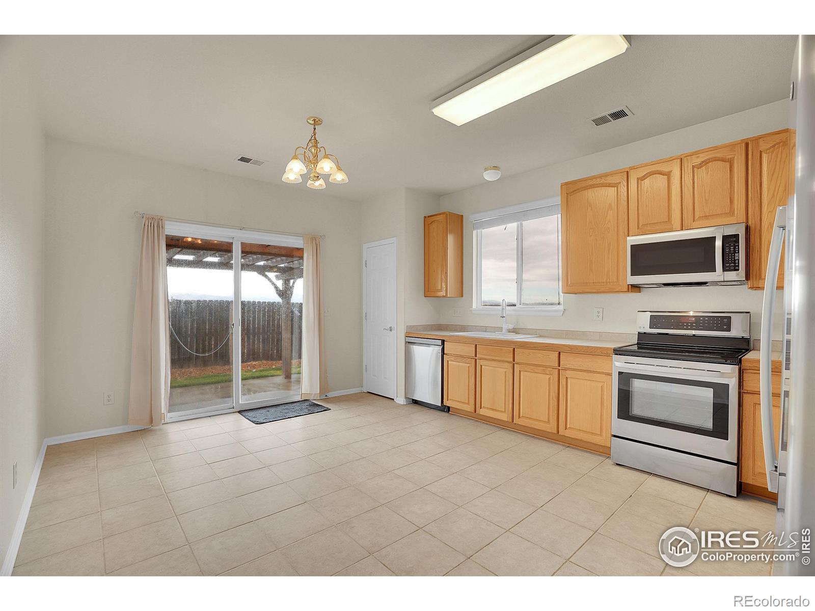 MLS Image #10 for 215  elizabeth st cir,dacono, Colorado