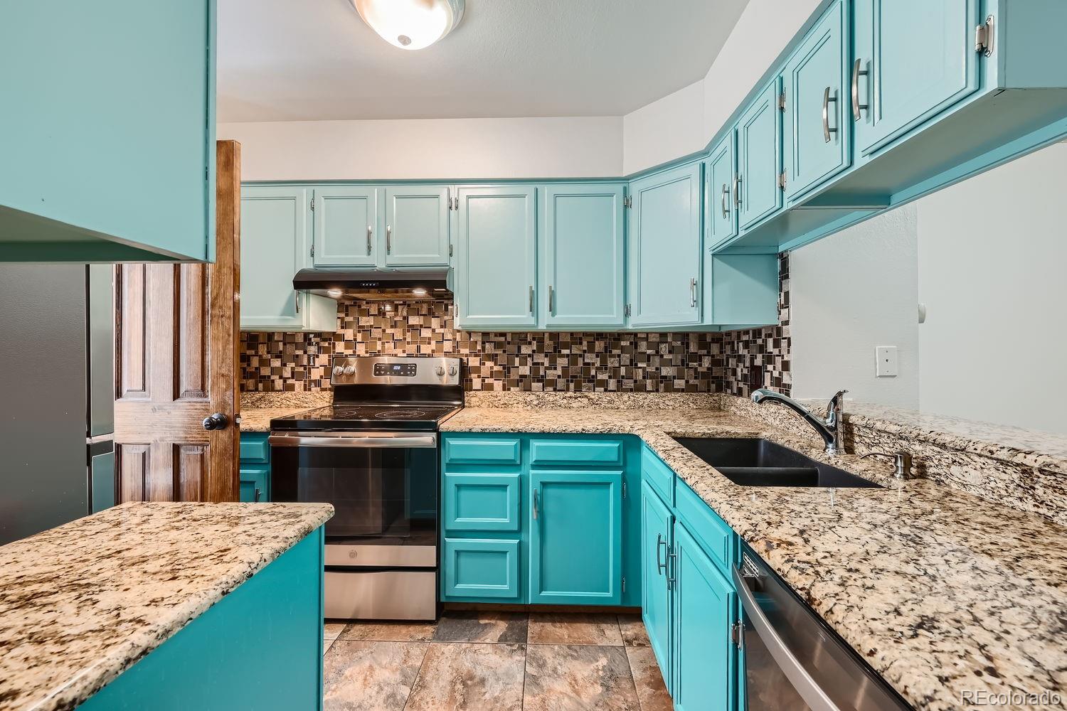 MLS Image #8 for 1811 s quebec way,denver, Colorado