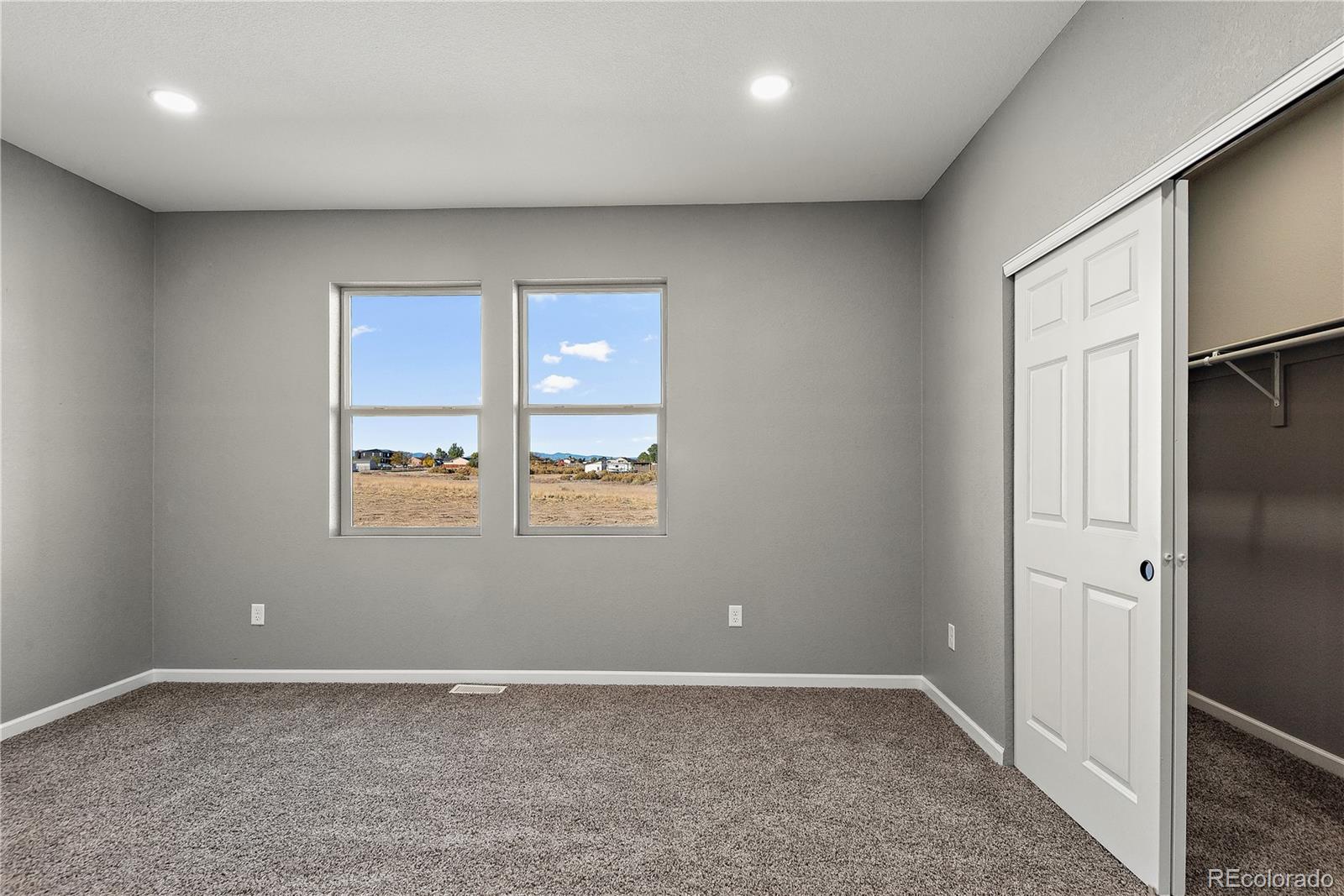 MLS Image #10 for 922 e parkrose drive,pueblo, Colorado