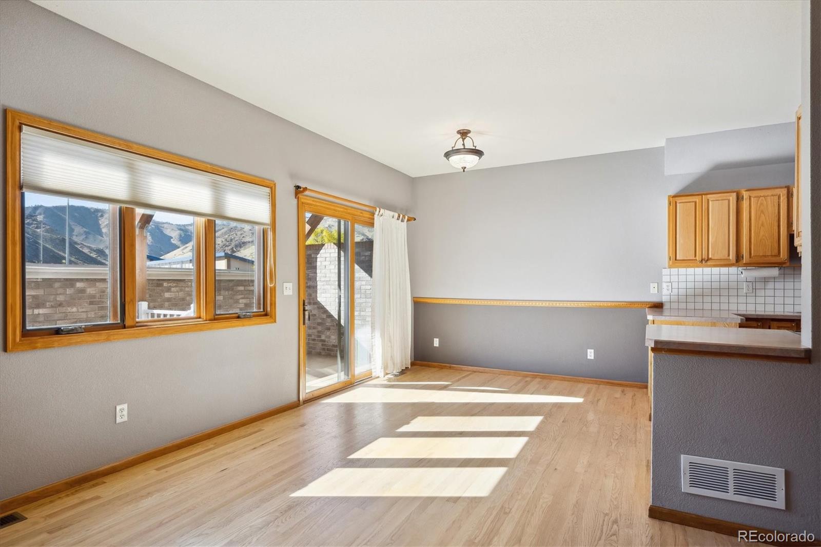 MLS Image #6 for 1104  maple street 4,golden, Colorado