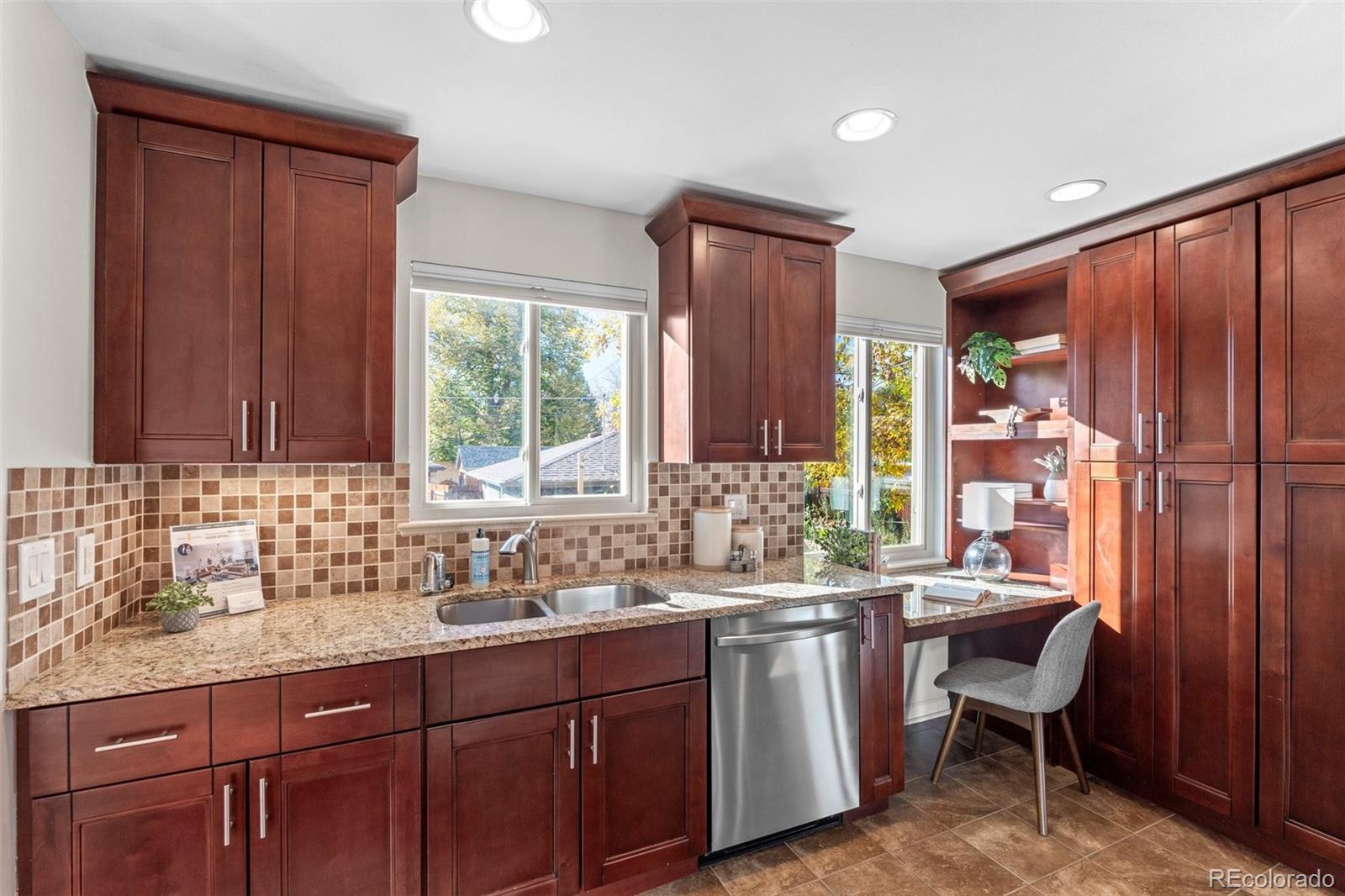 MLS Image #16 for 2985 s downing street,englewood, Colorado