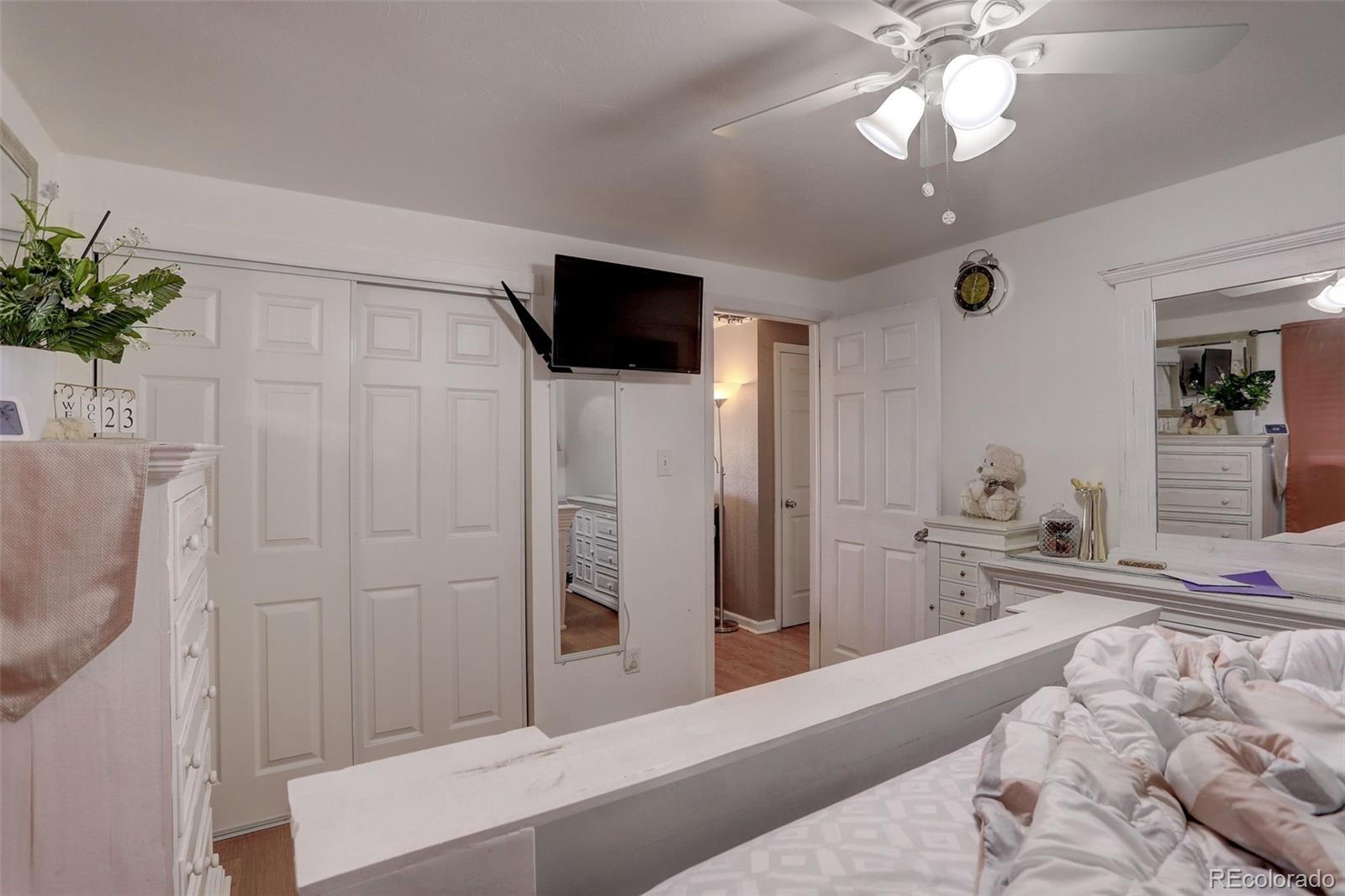 MLS Image #13 for 247 s meade street,denver, Colorado