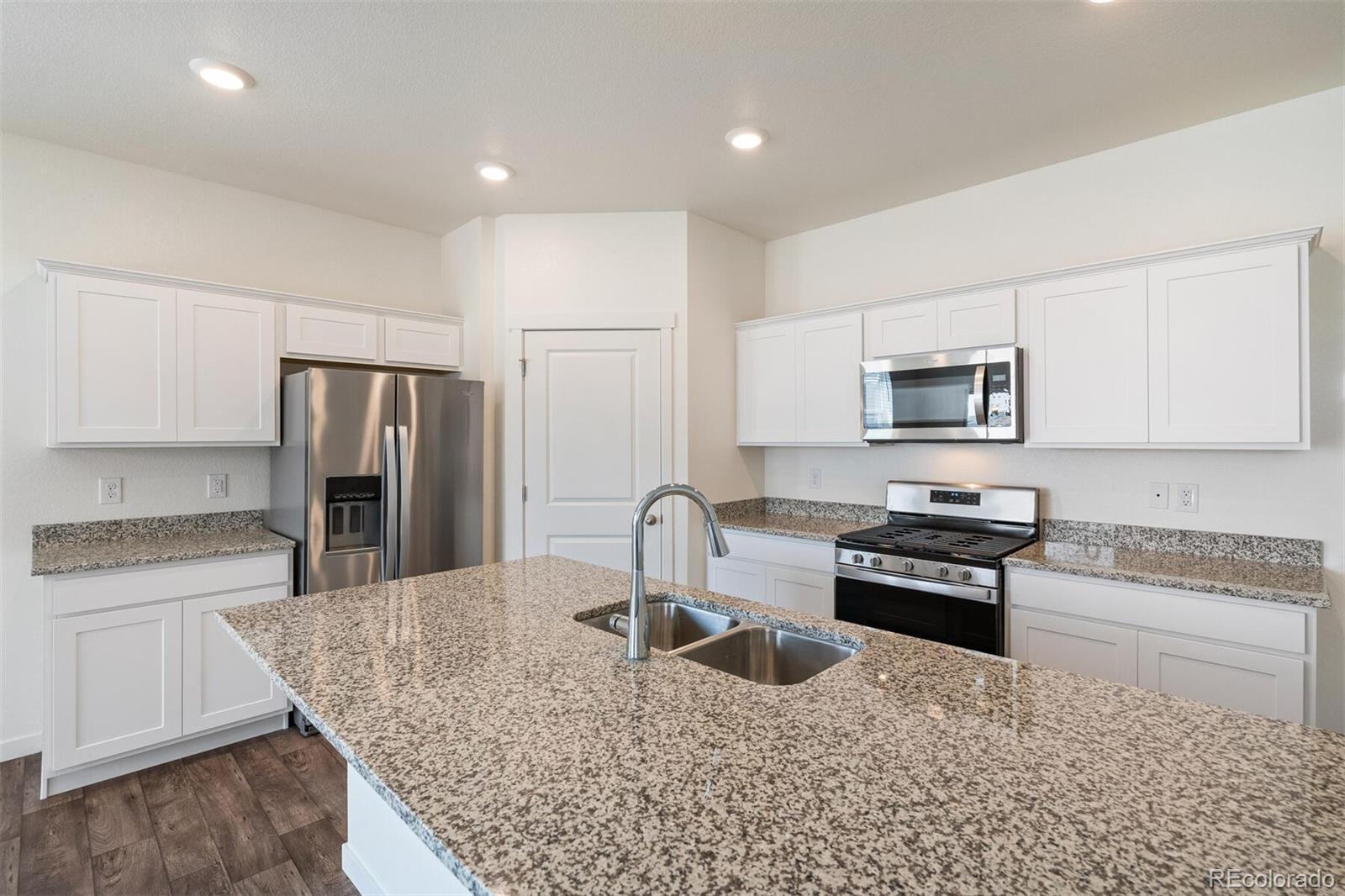 MLS Image #16 for 13705  siltstone place,mead, Colorado