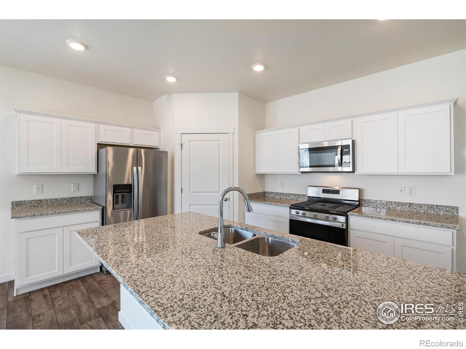 MLS Image #16 for 13705  siltstone place,mead, Colorado