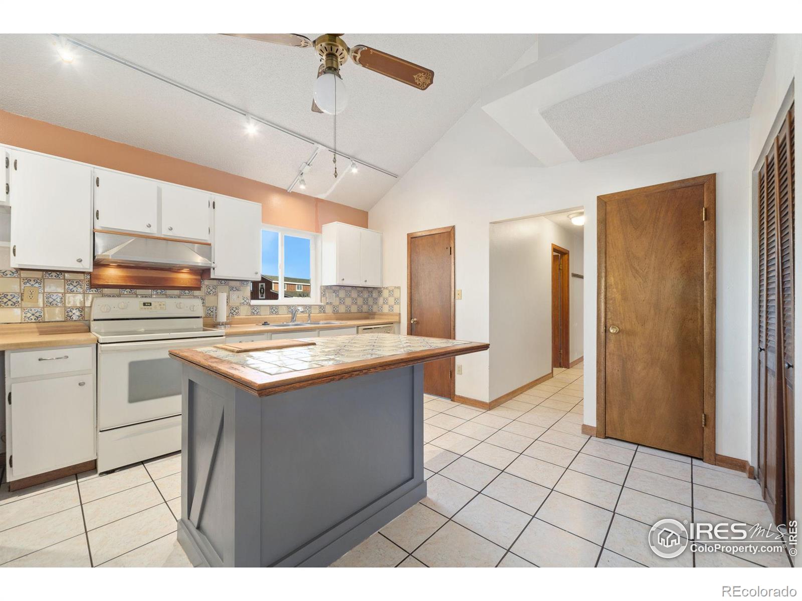 MLS Image #22 for 4220  antlers court,fort collins, Colorado