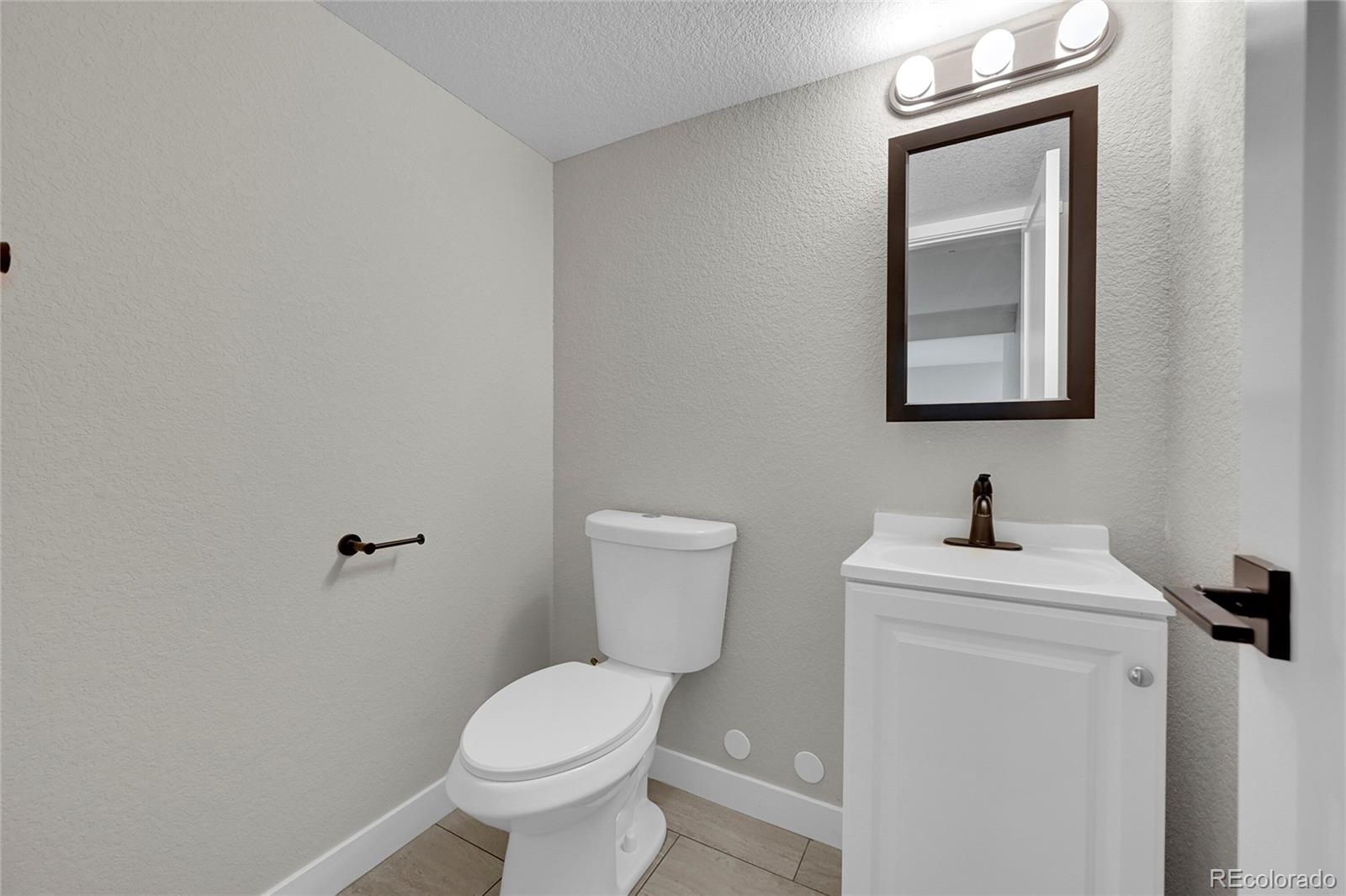 MLS Image #21 for 528 w jamison place,littleton, Colorado