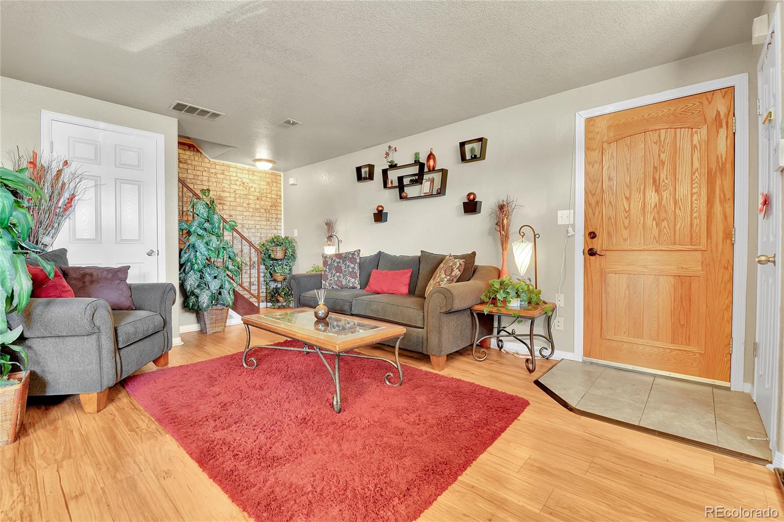 MLS Image #2 for 1172 s eagle circle b,aurora, Colorado