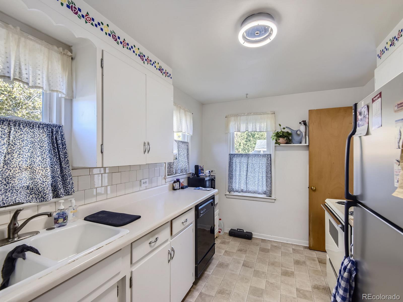 MLS Image #7 for 3280 s gilpin street,englewood, Colorado