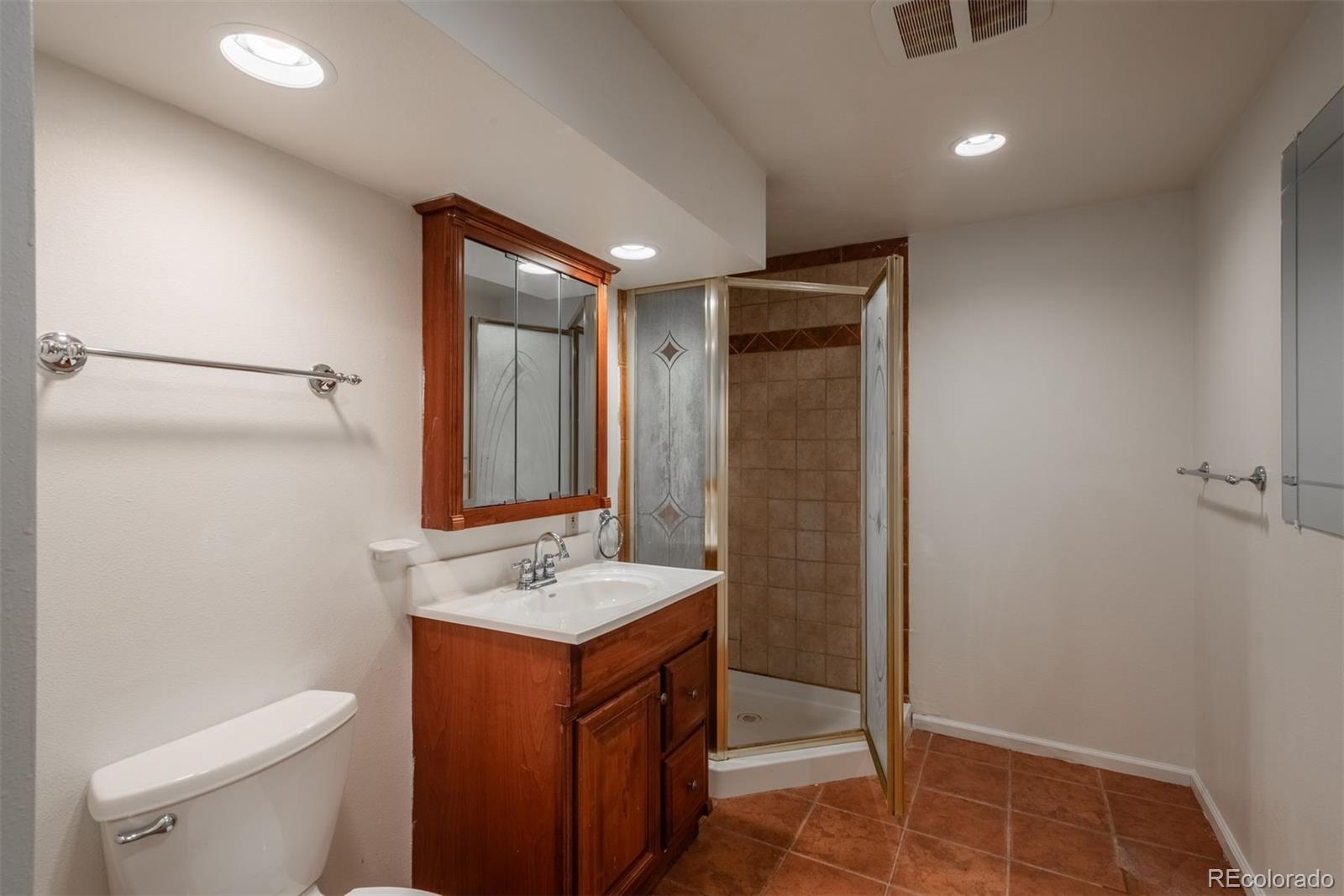 MLS Image #29 for 8632 e amherst drive,denver, Colorado