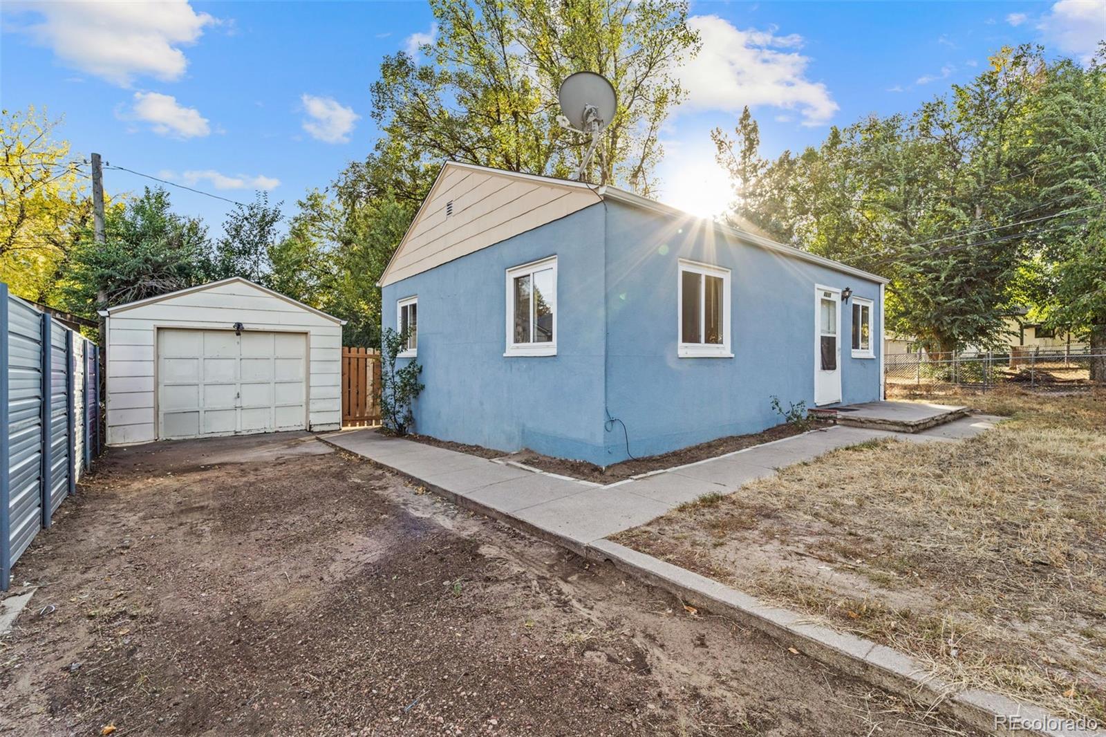 MLS Image #4 for 2219 e dale street,colorado springs, Colorado