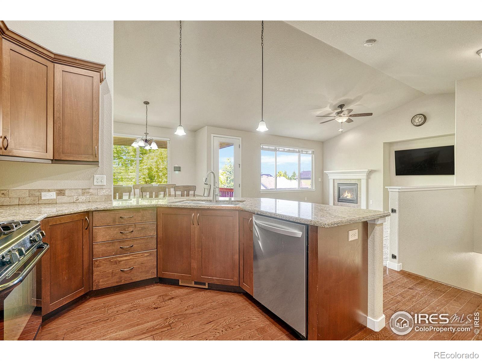 MLS Image #4 for 648  foxtail way,severance, Colorado