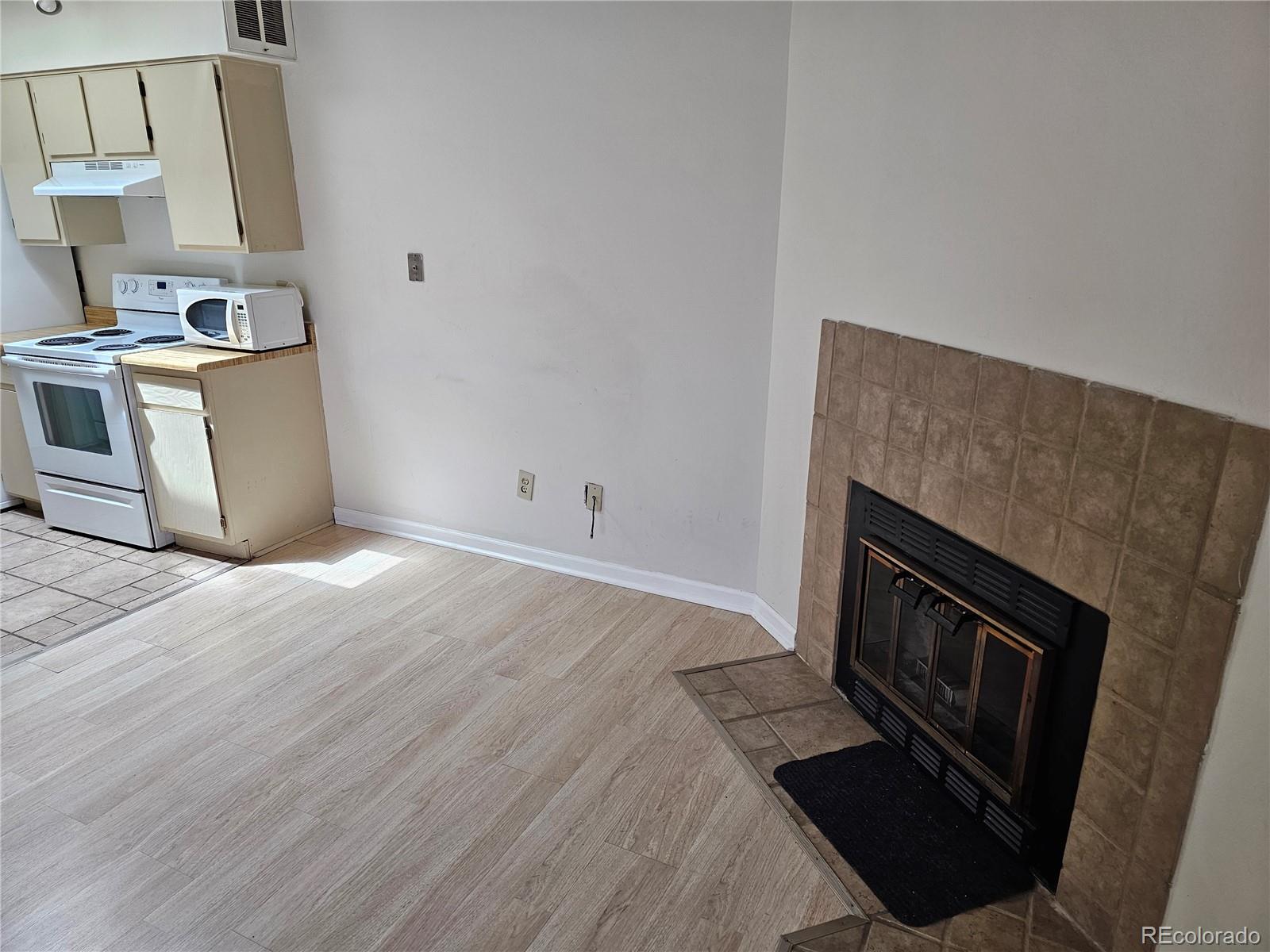 MLS Image #4 for 1845 n kendall street 316d,lakewood, Colorado