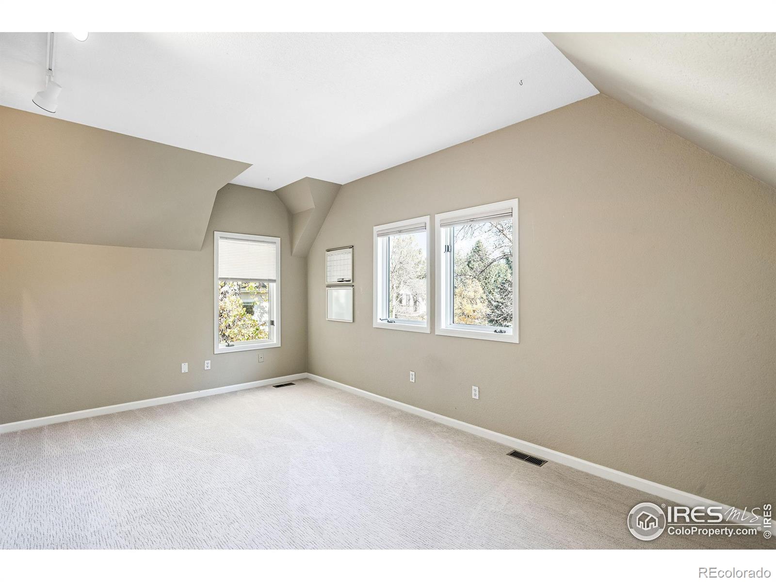 MLS Image #22 for 1258  oakleaf circle,boulder, Colorado