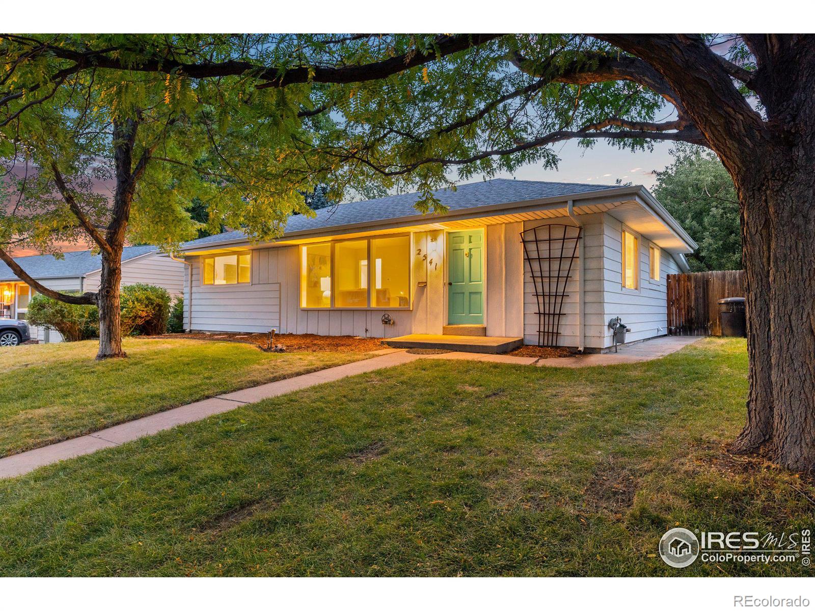 MLS Image #16 for 2541 s clermont street,denver, Colorado