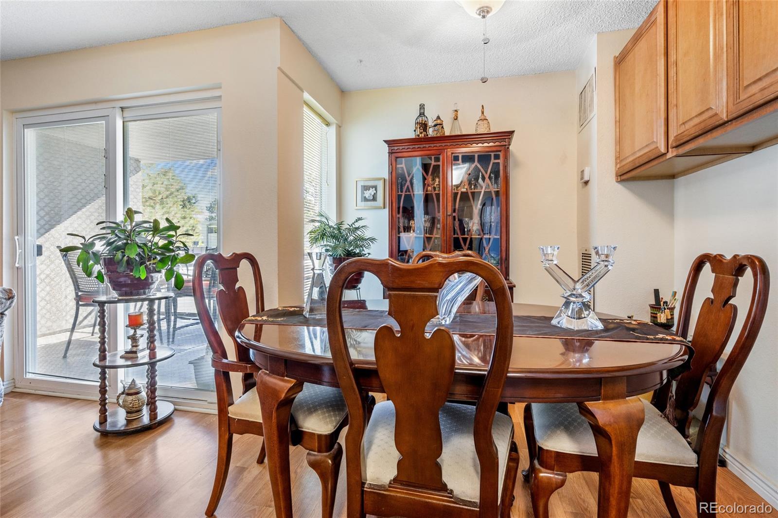 MLS Image #5 for 2325 s linden court,denver, Colorado