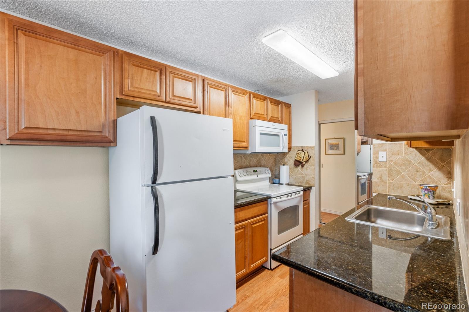 MLS Image #6 for 2325 s linden court,denver, Colorado