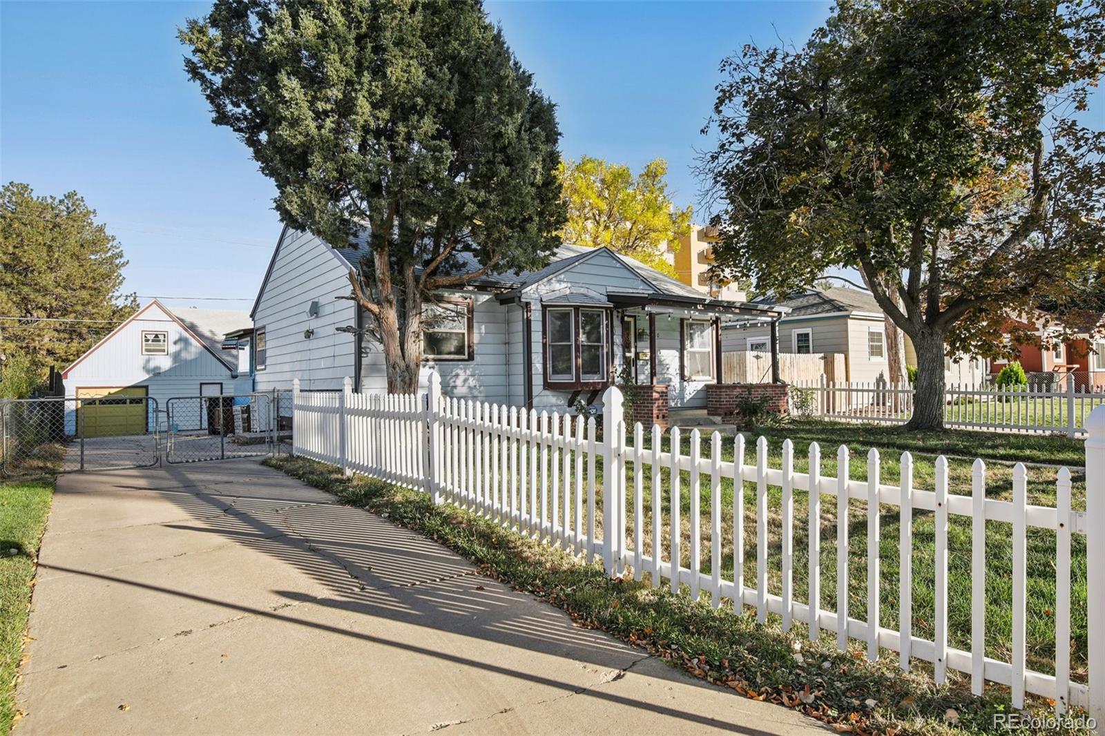 MLS Image #34 for 1340  xanthia street,denver, Colorado