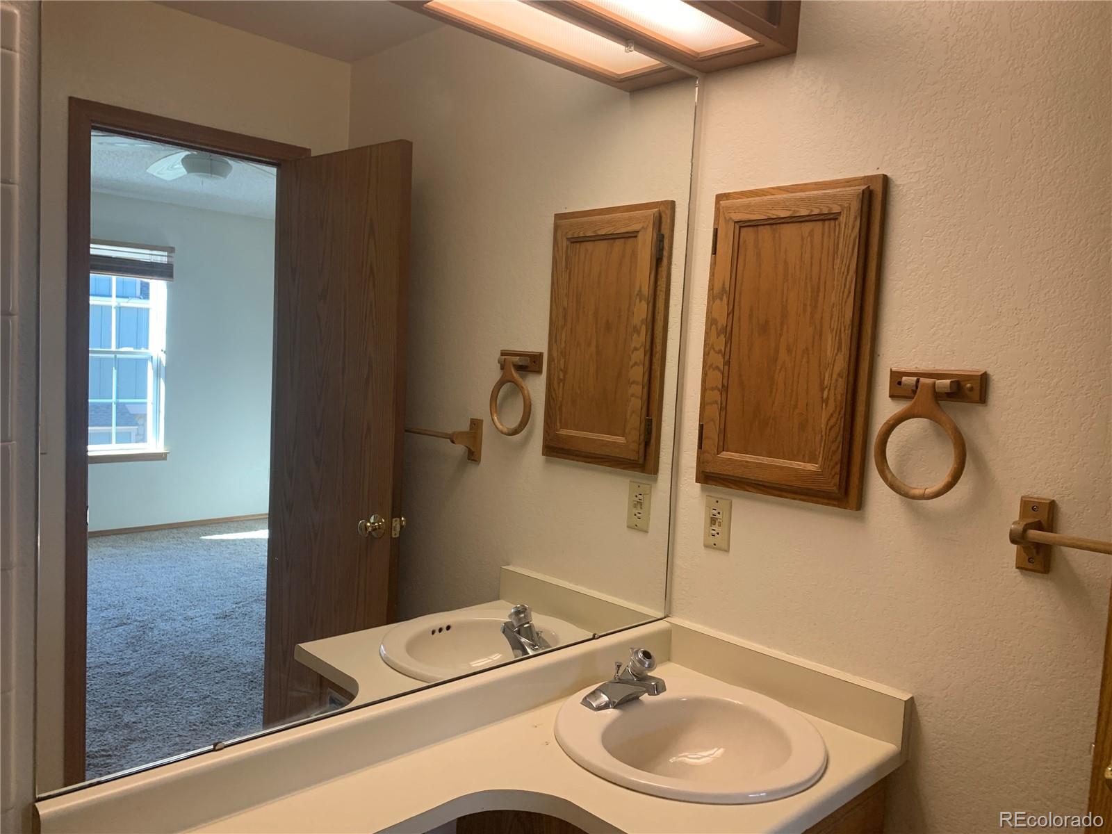 MLS Image #4 for 2582 e nichols circle,centennial, Colorado