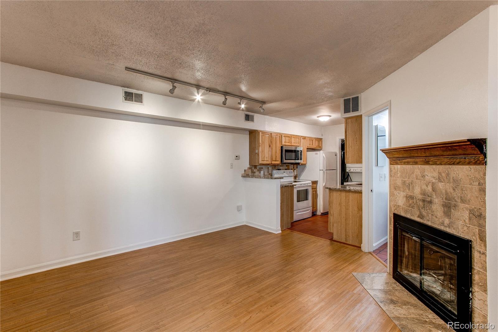 MLS Image #8 for 1845  kendall street,denver, Colorado